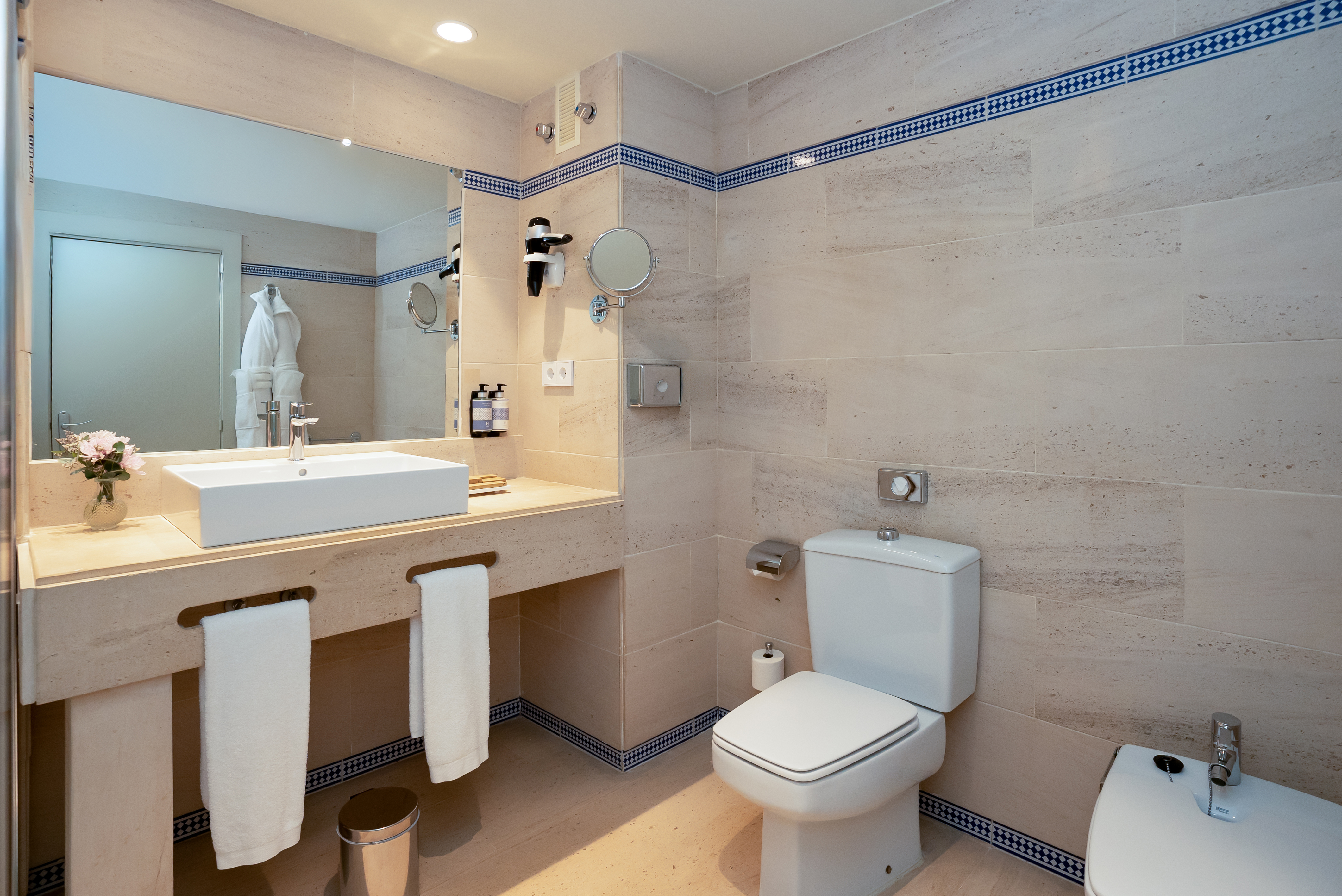 Double or Twin Deluxe