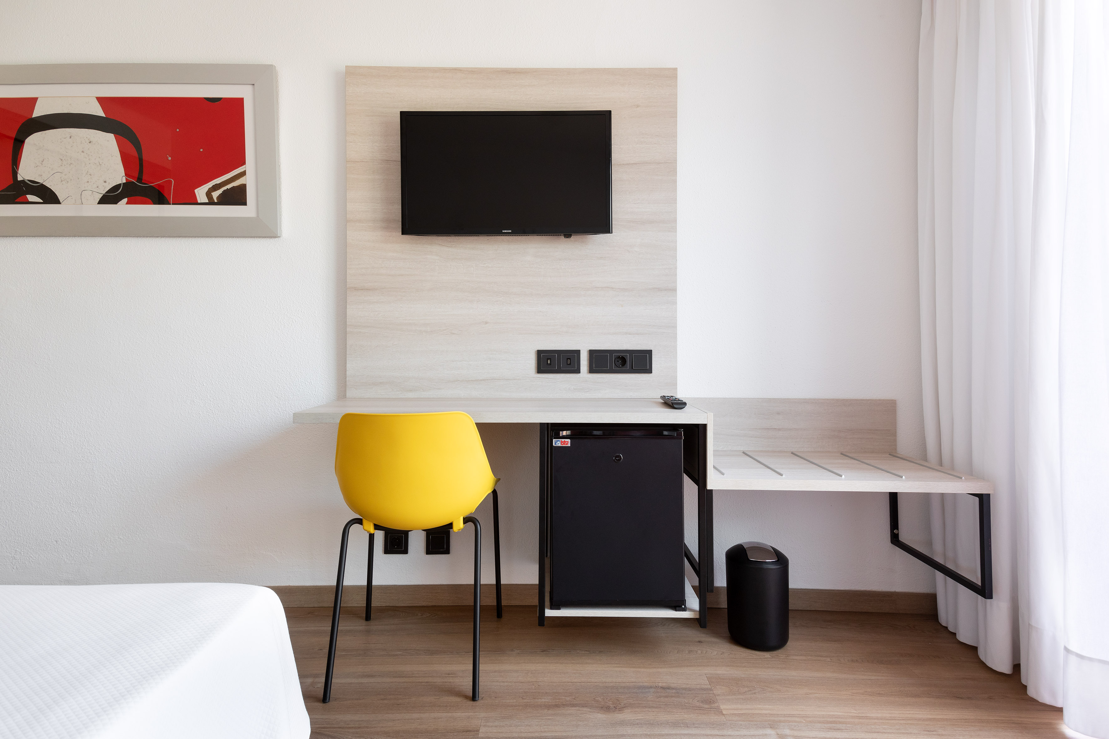 Double or Twin Standard