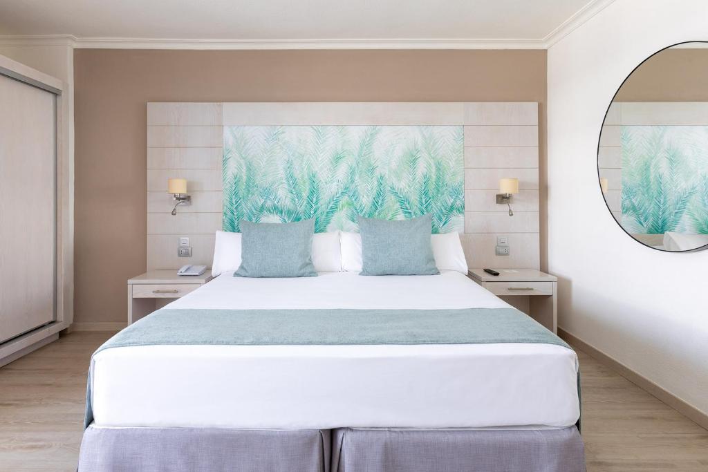 Double or Twin Deluxe