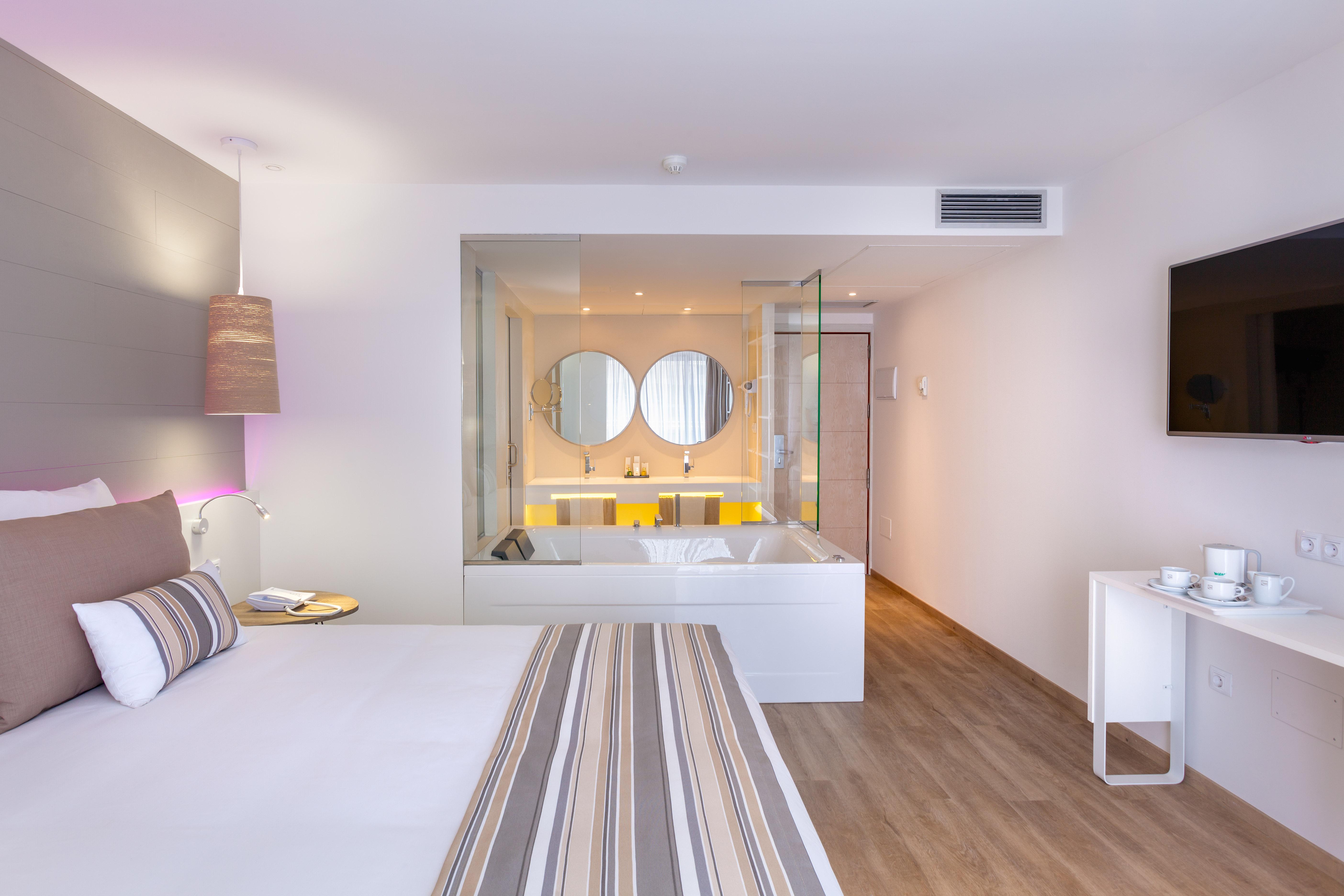 Double or Twin Deluxe