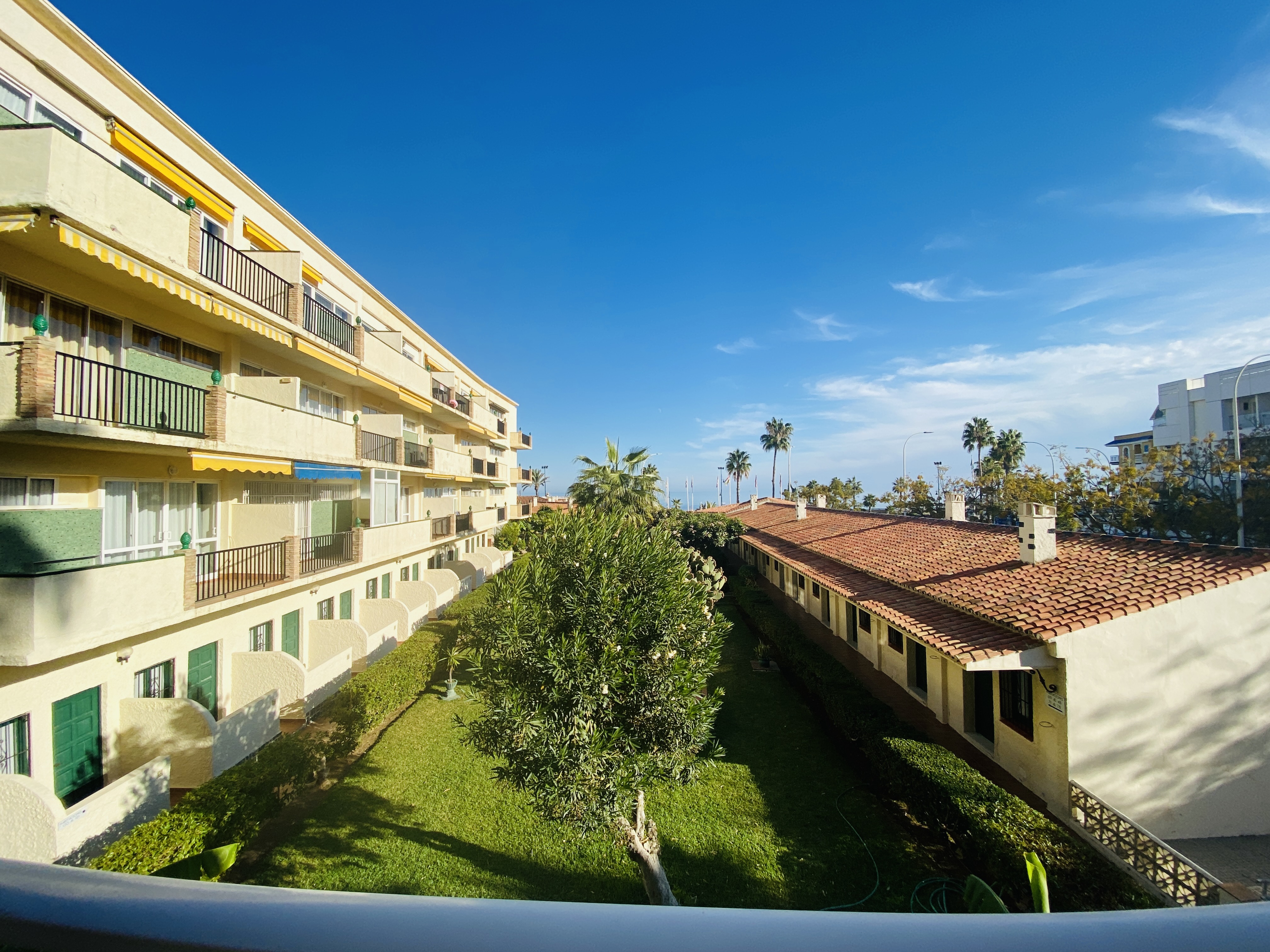 Twin Partial Sea View