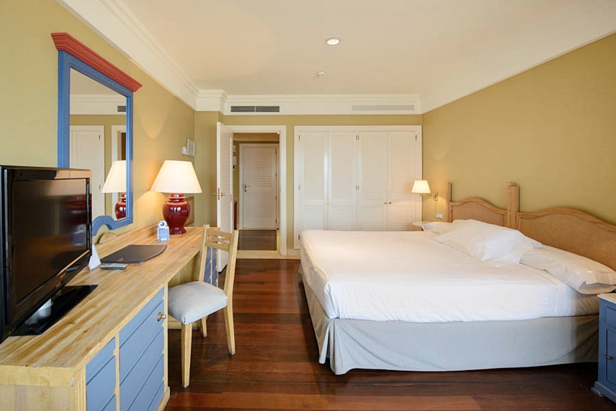 Double or Twin Standard