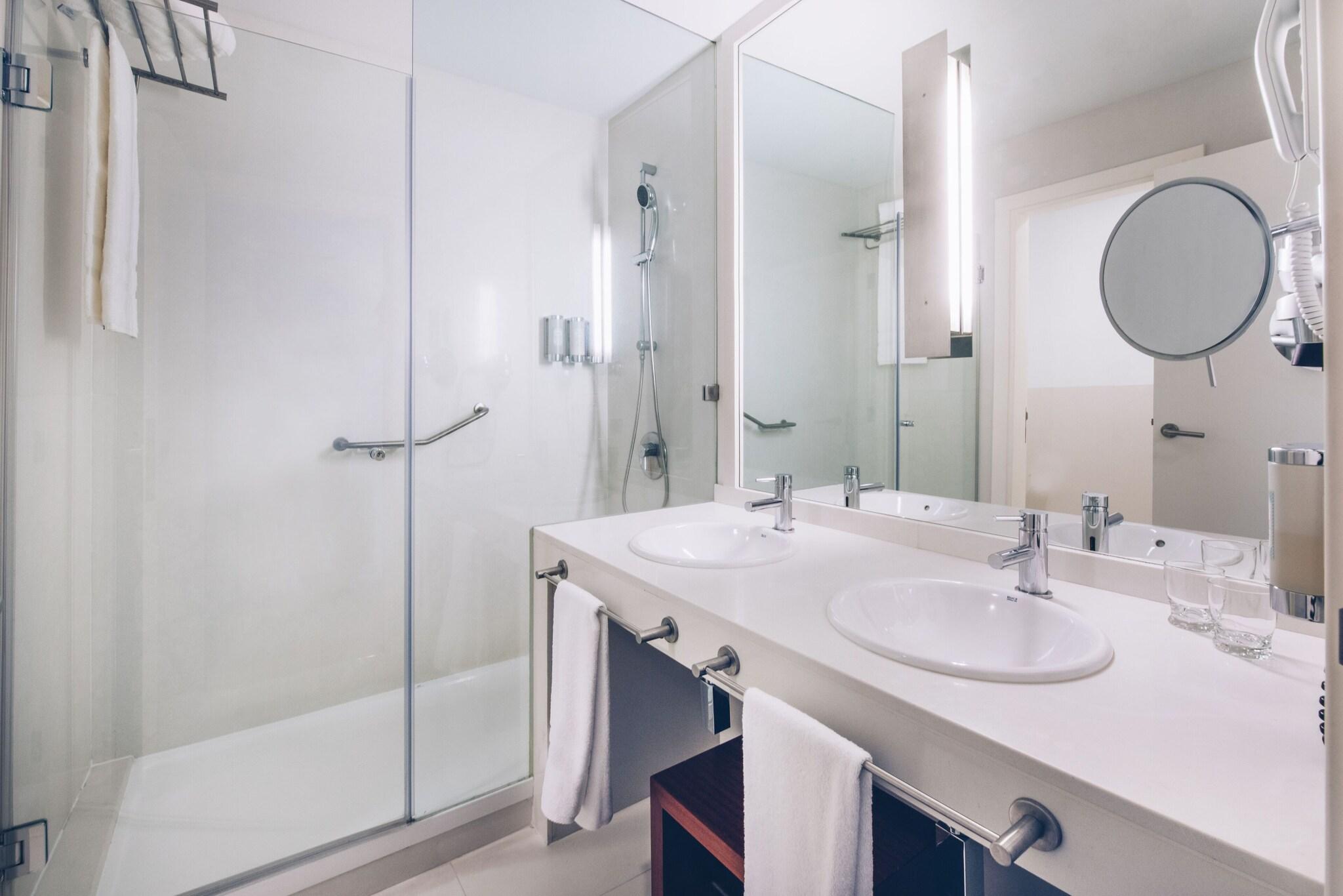 Suite Queen Size Bed