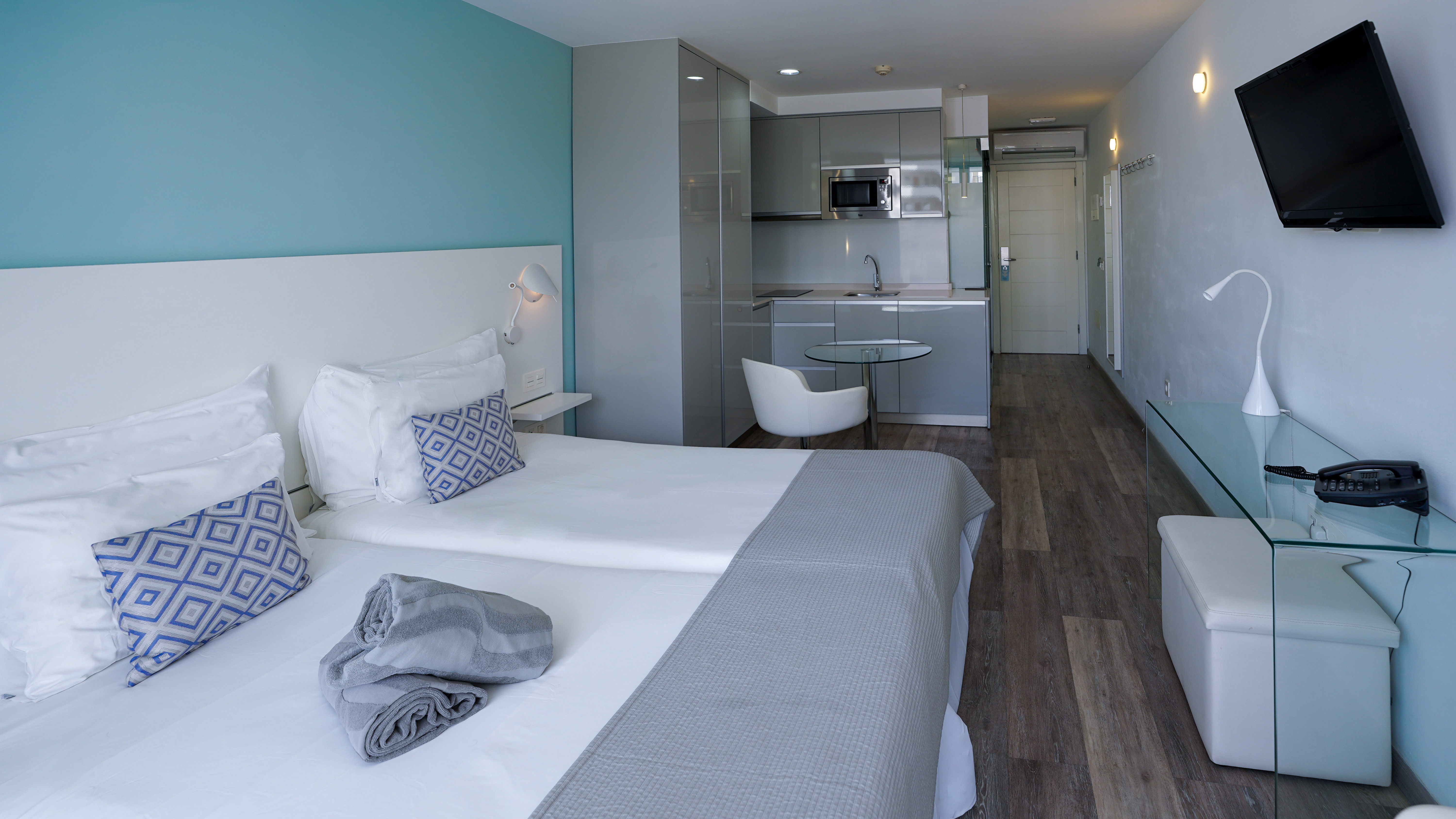 Junior Suite Pool View