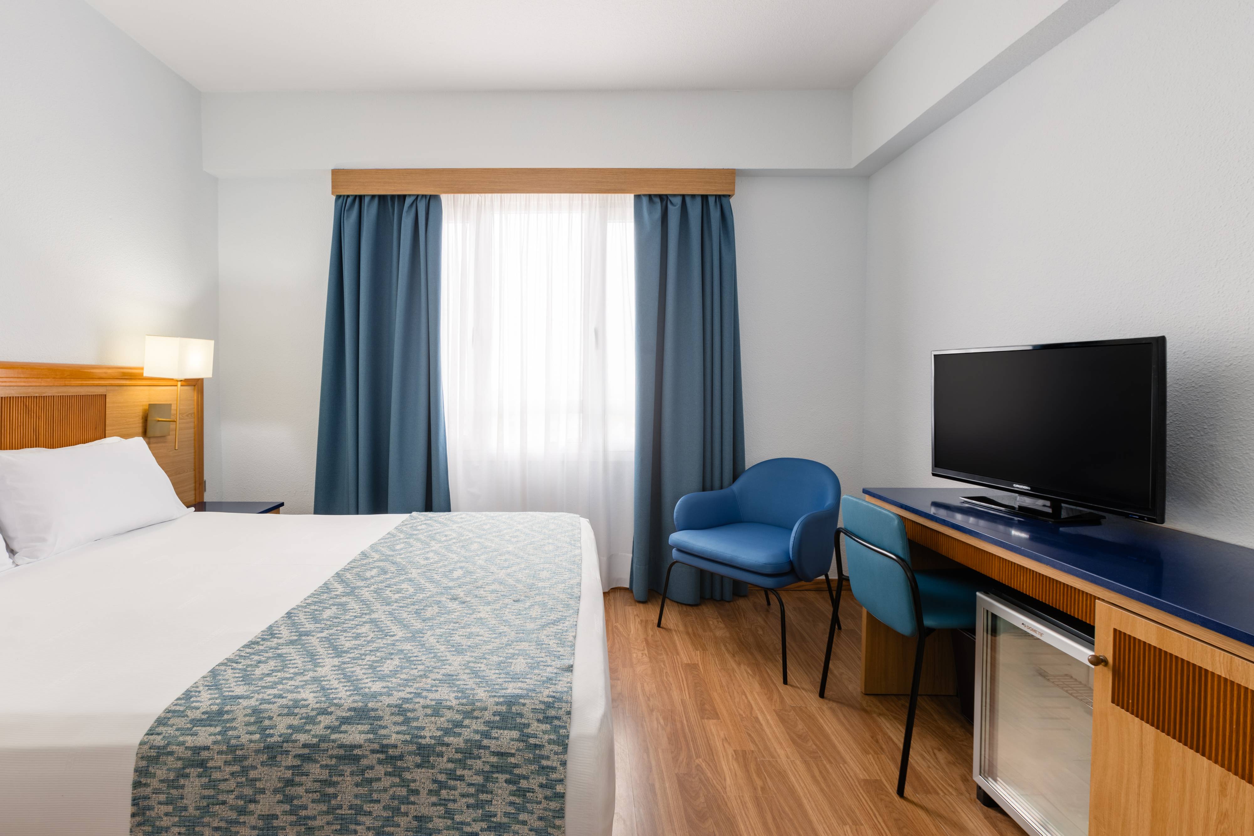 Double or Twin Standard