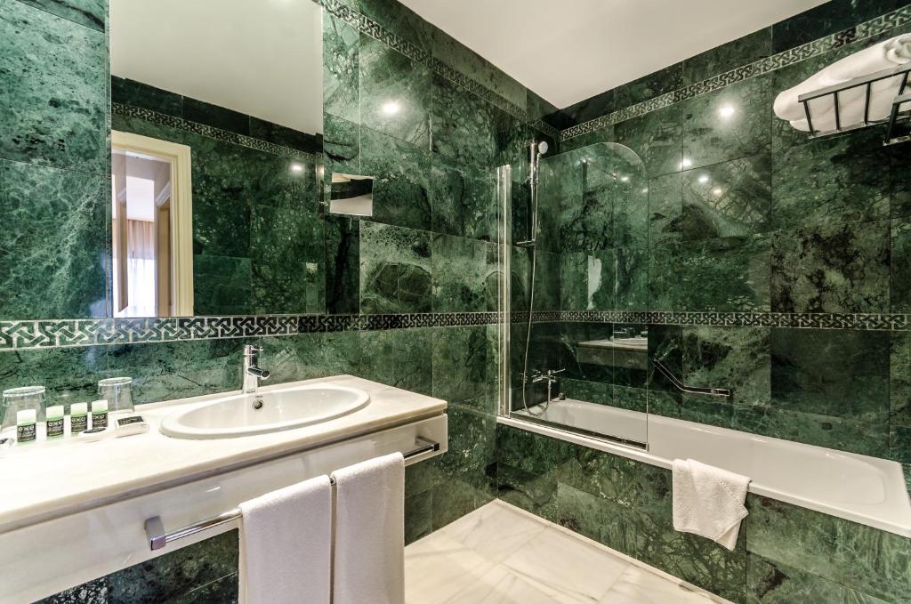 Family Room Standard