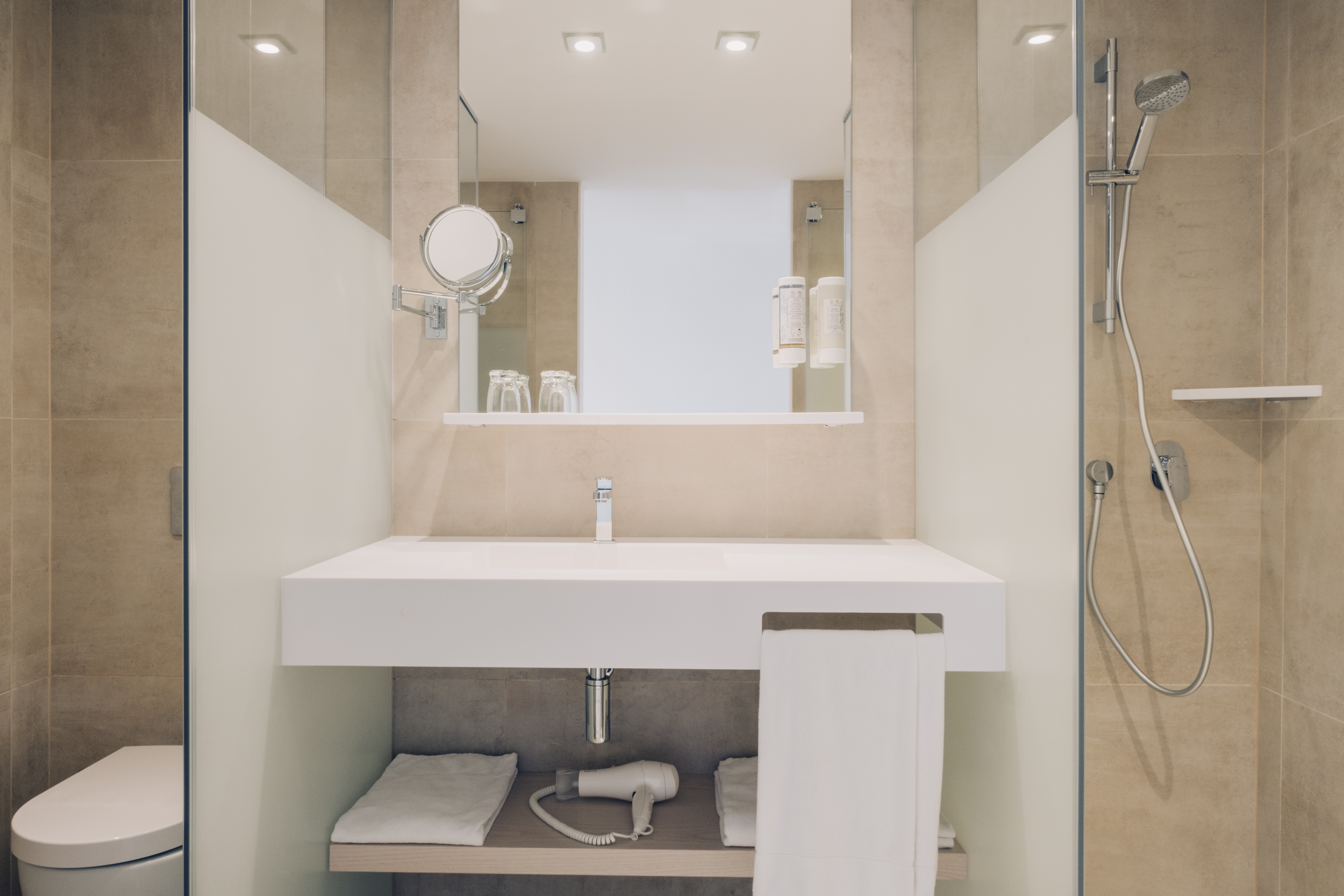 Double or Twin Side Sea View