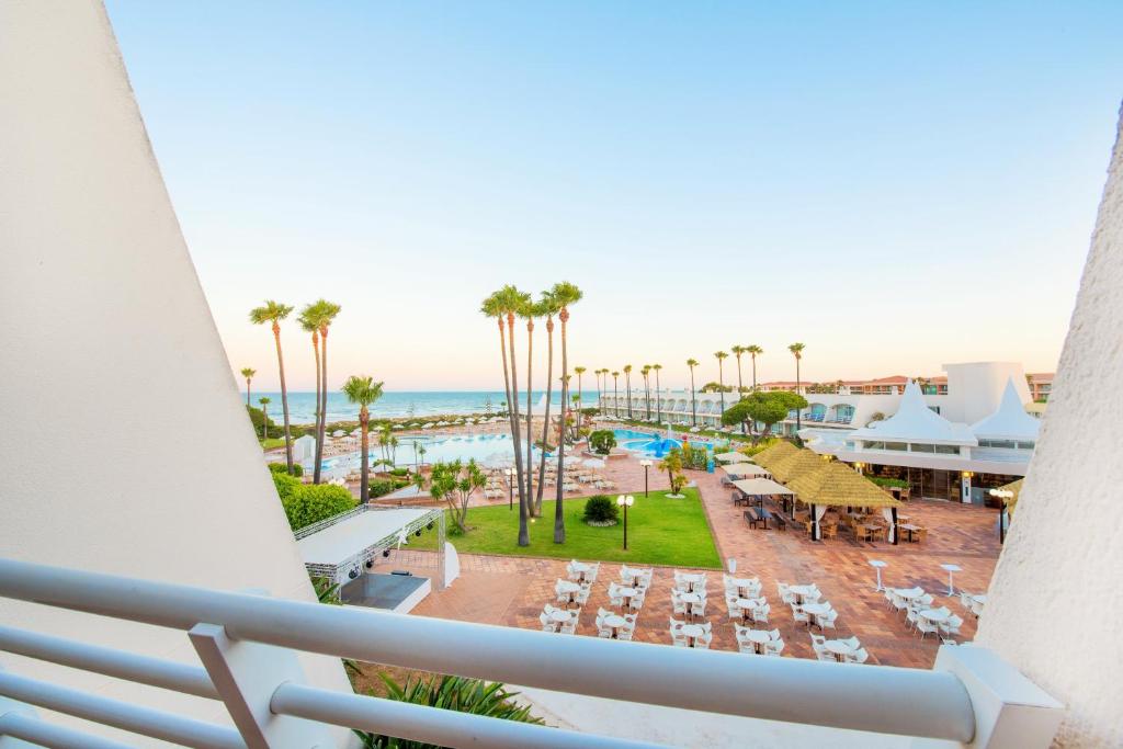 Double or Twin Side Sea View