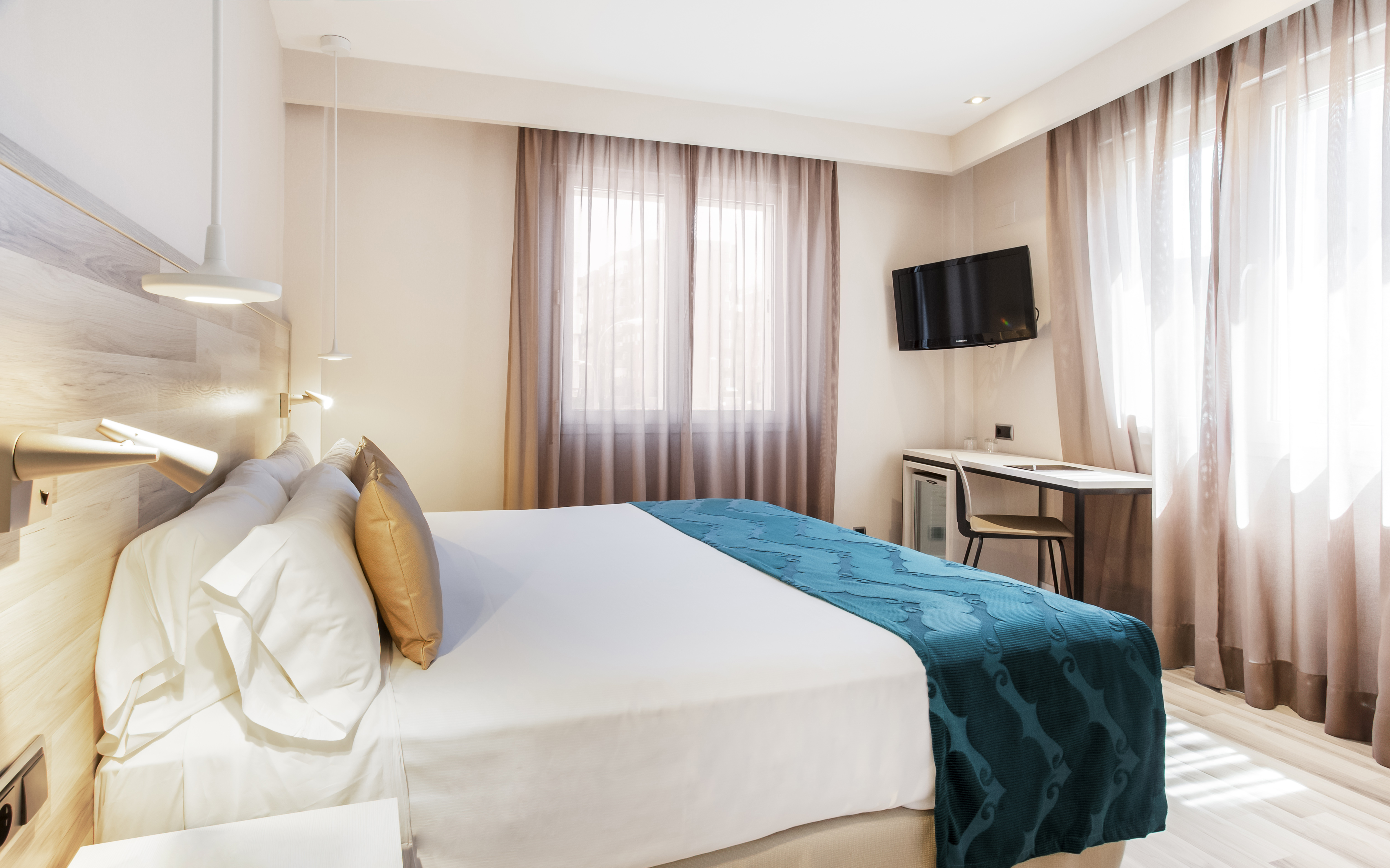 Double or Twin Standard