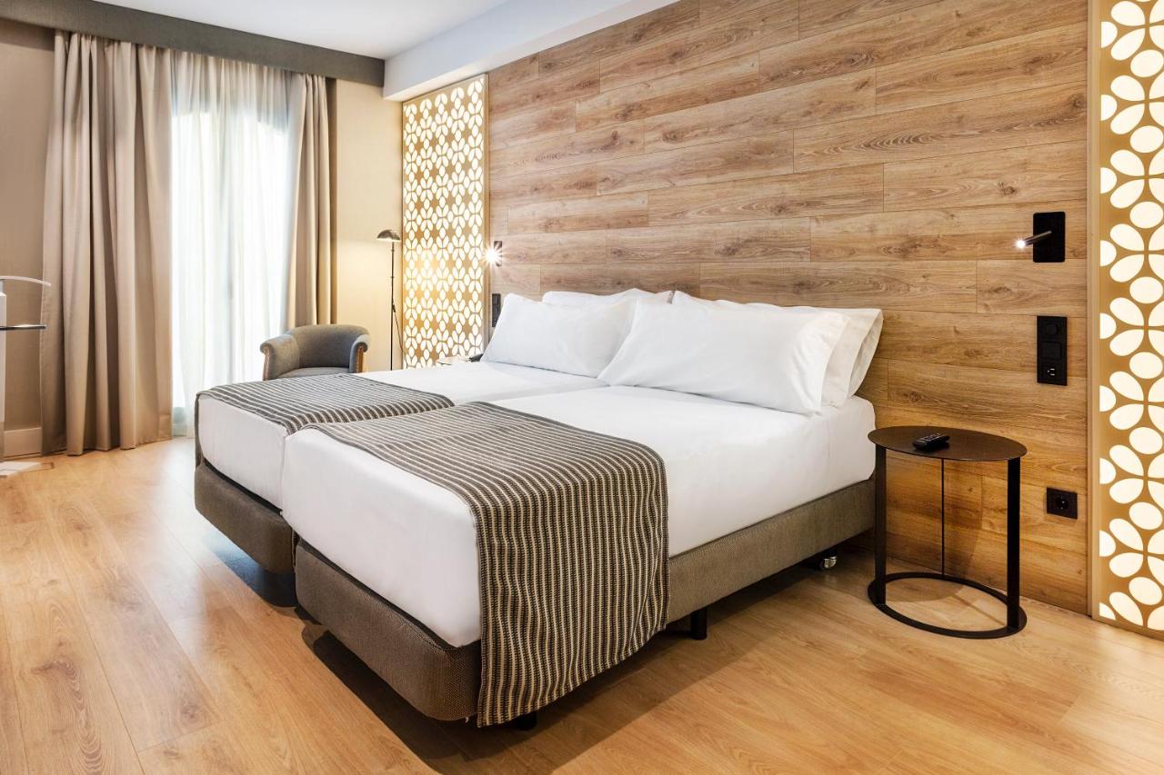 Double or Twin Deluxe