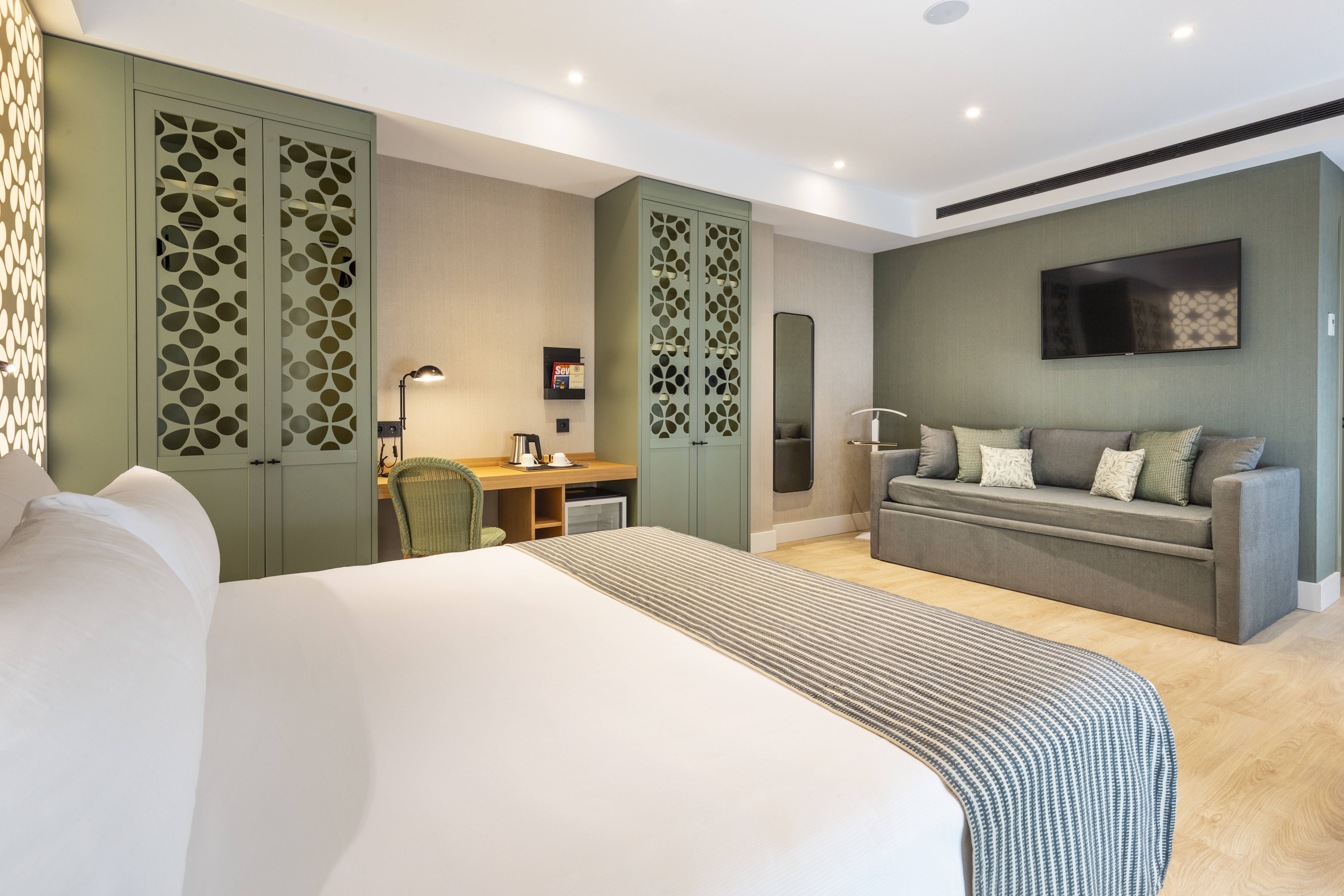 Double or Twin Deluxe