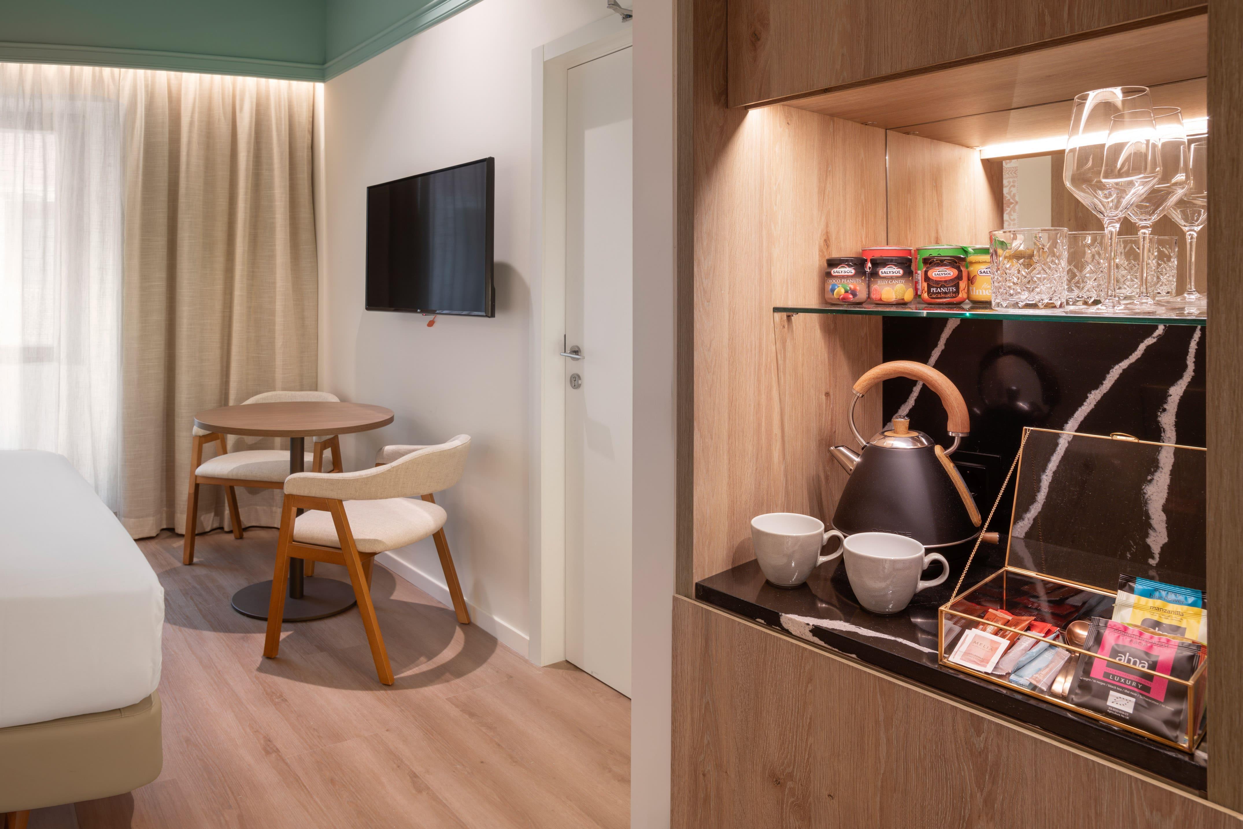 Double Connecting Room