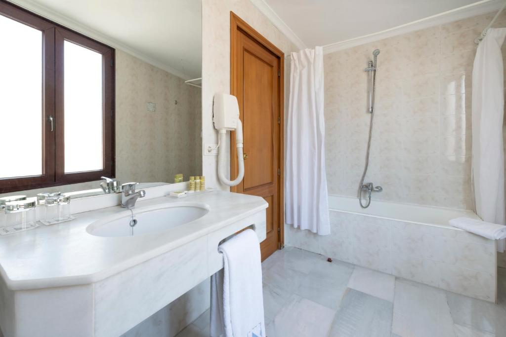 Double or Twin Superior