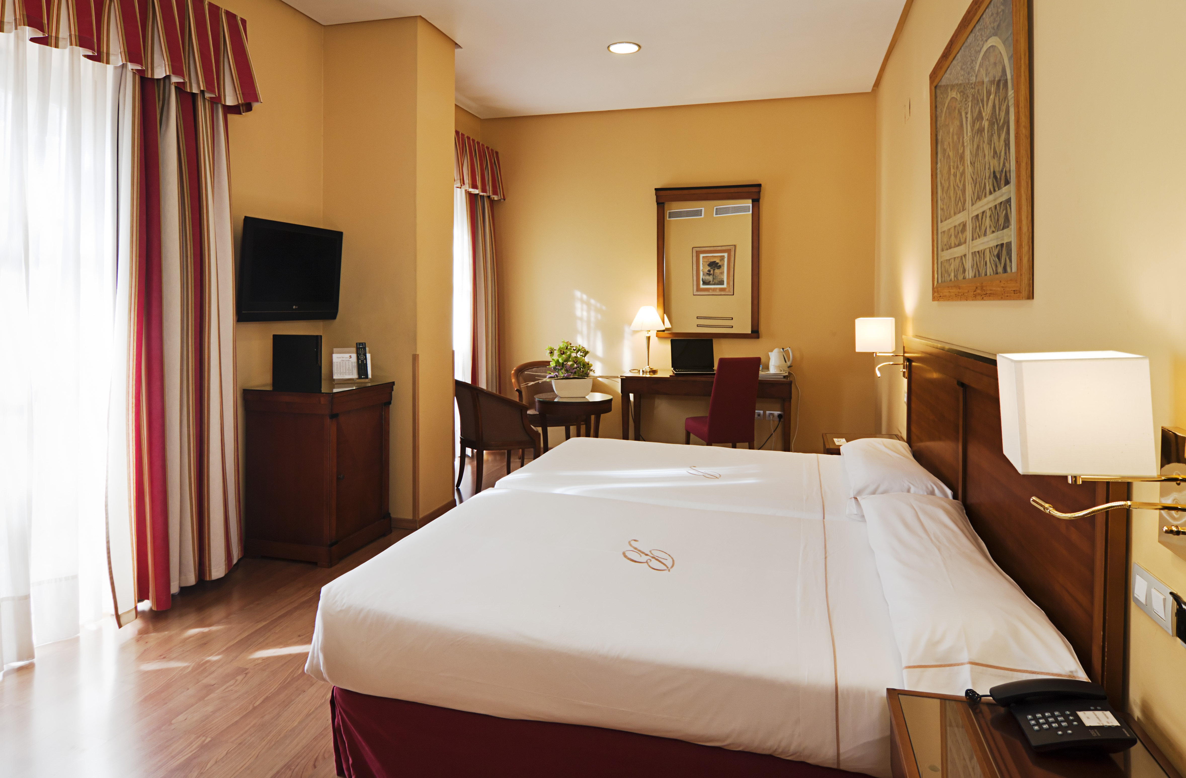 Double or Twin Standard