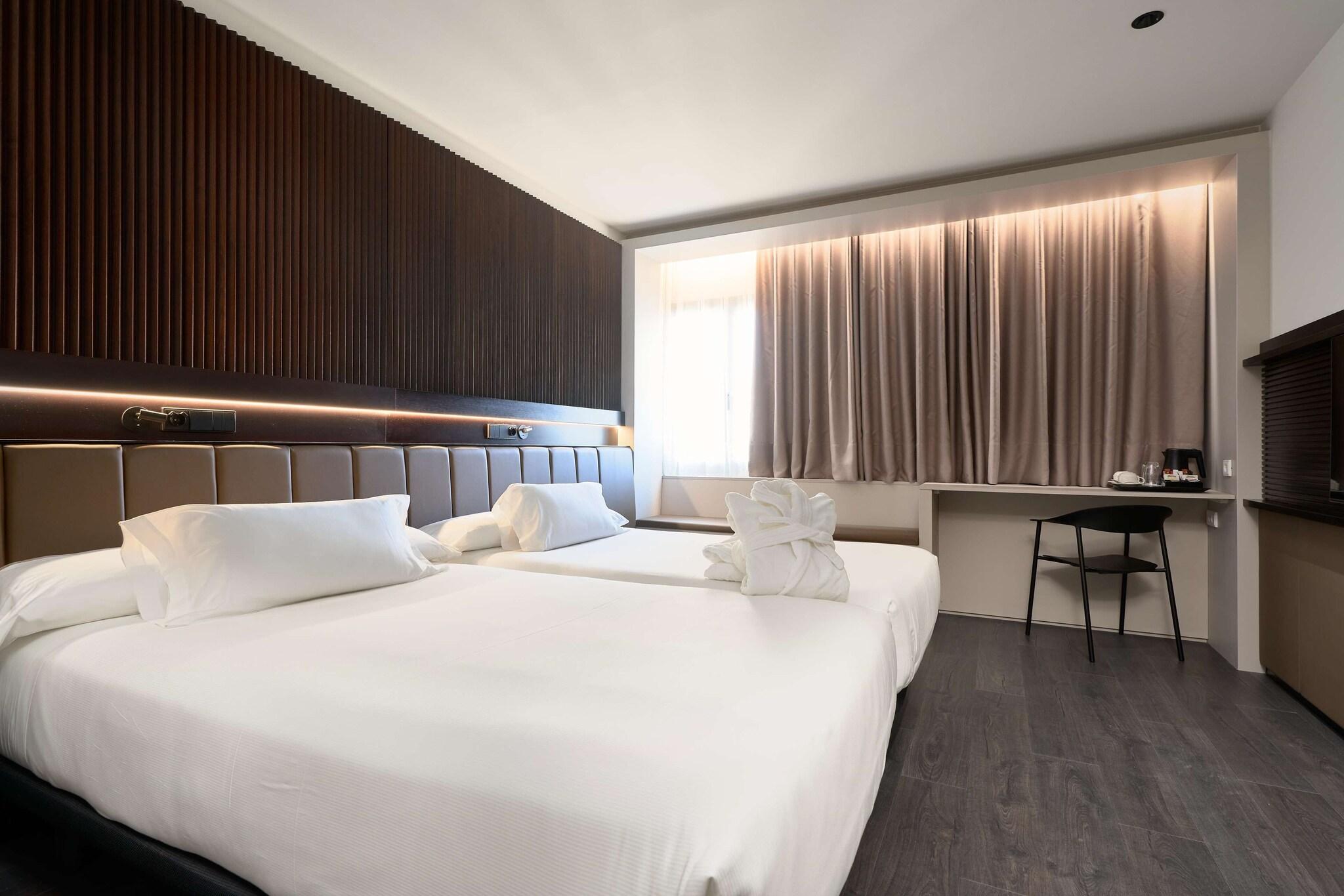 Double Premium Queen Bed