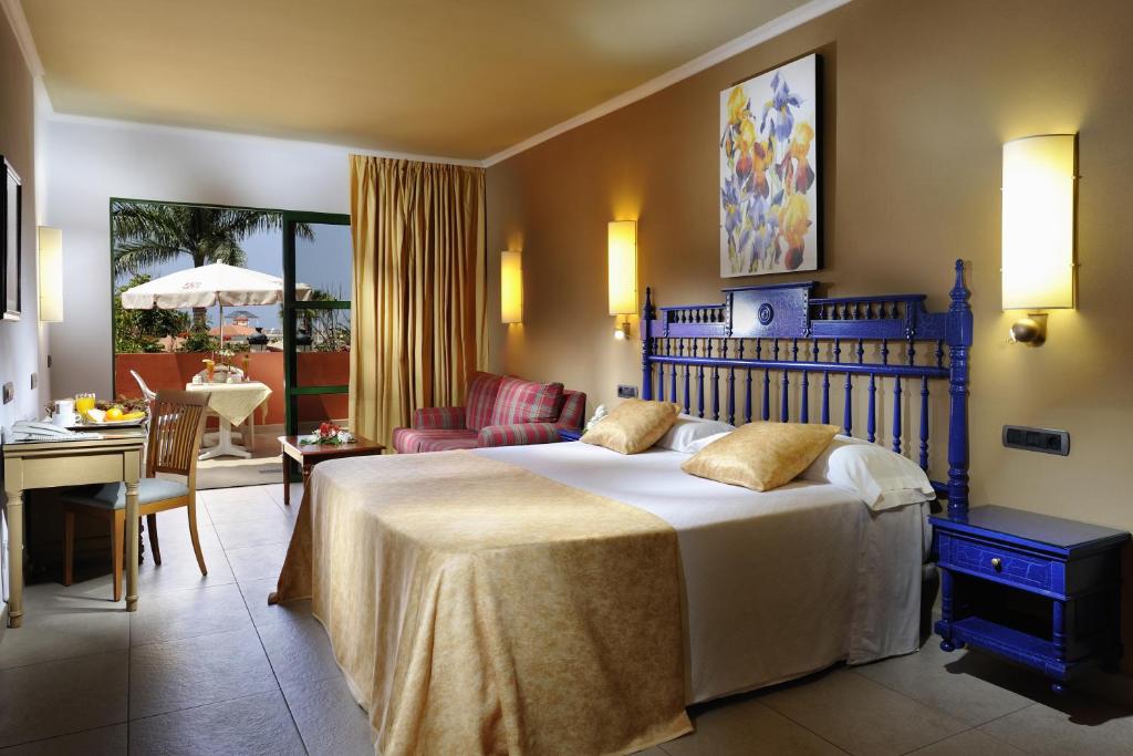 Double or Twin Superior