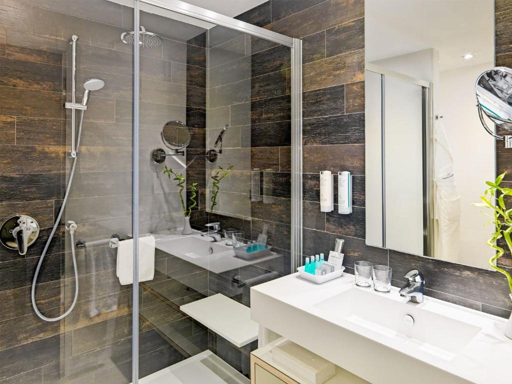 Double or Twin Superior