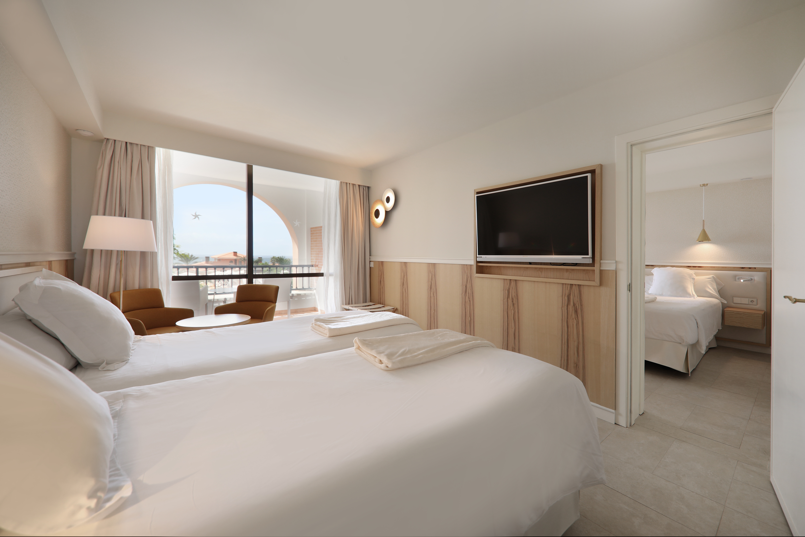 Family Room Capacity 2