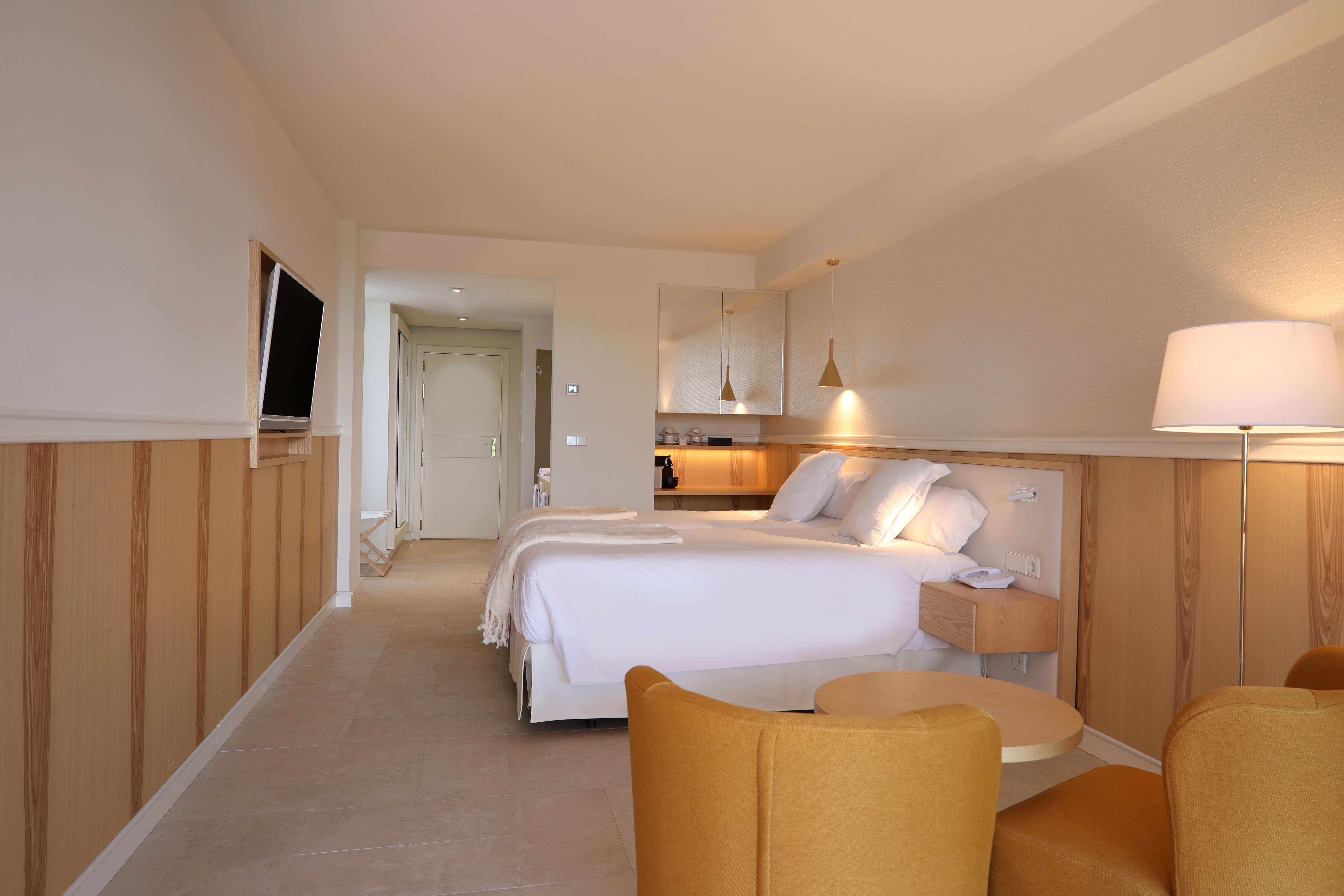 Double Connecting Room