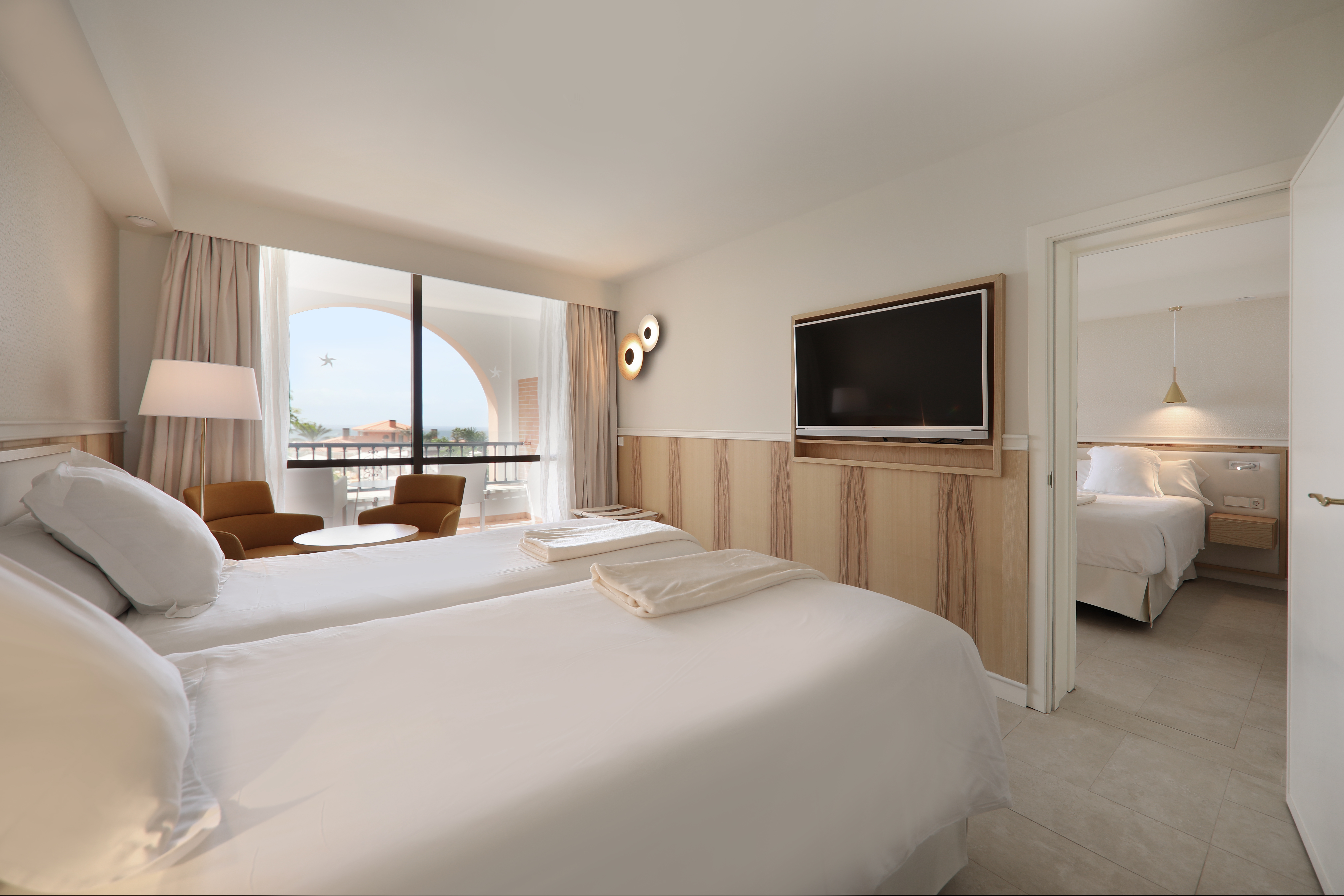 Family Room Capacity 2