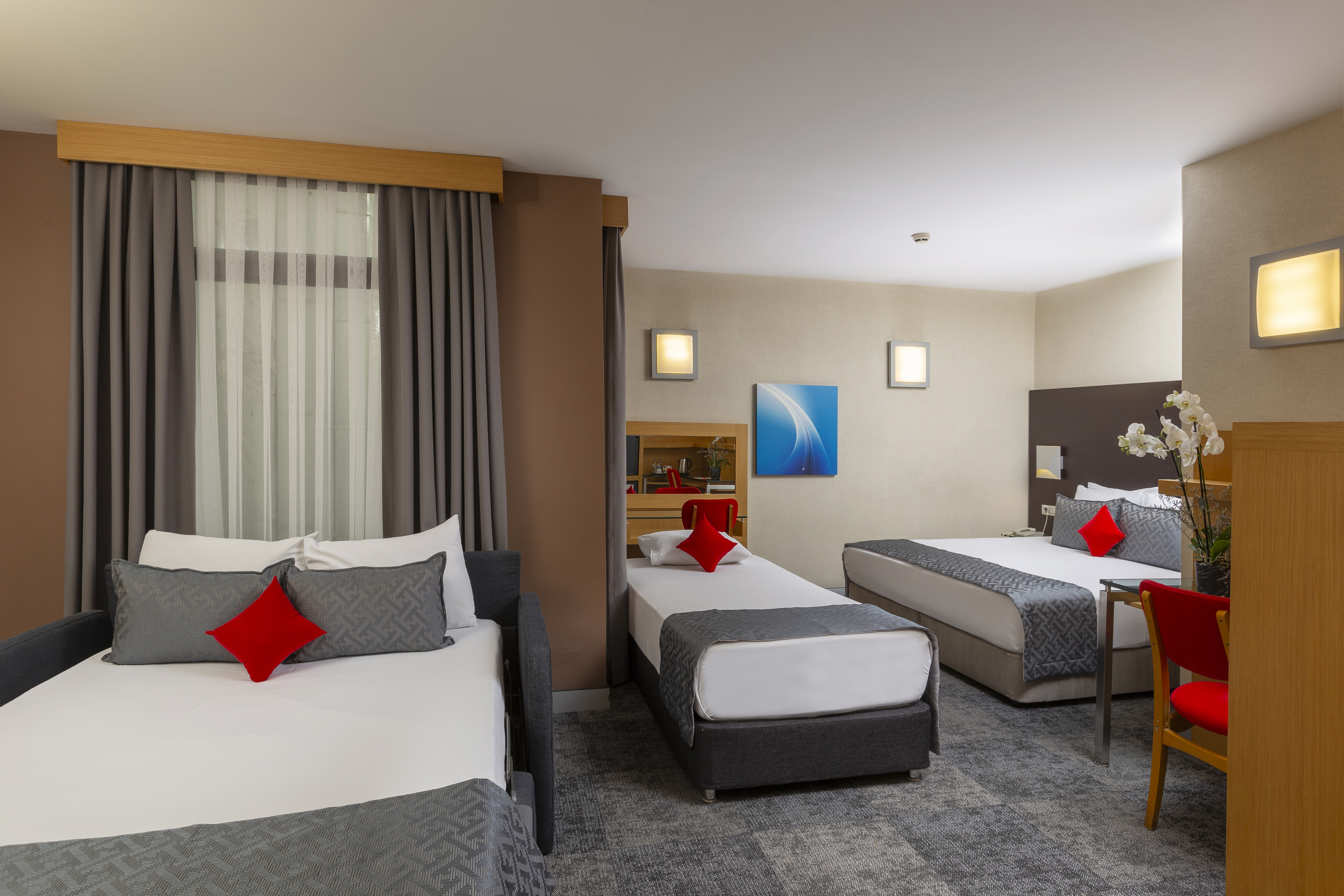 Family Room Capacity 2