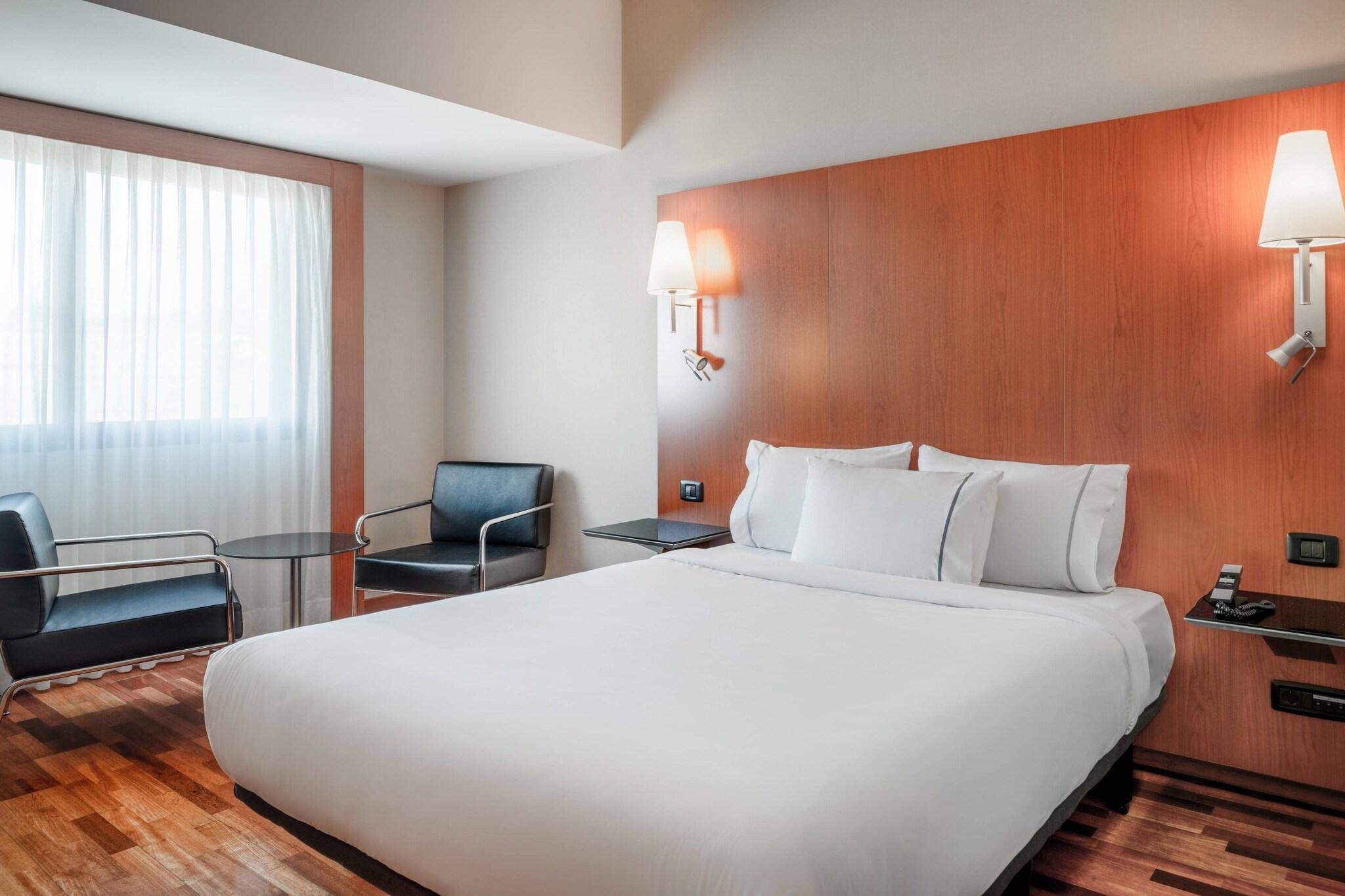 Double Queen Size Bed