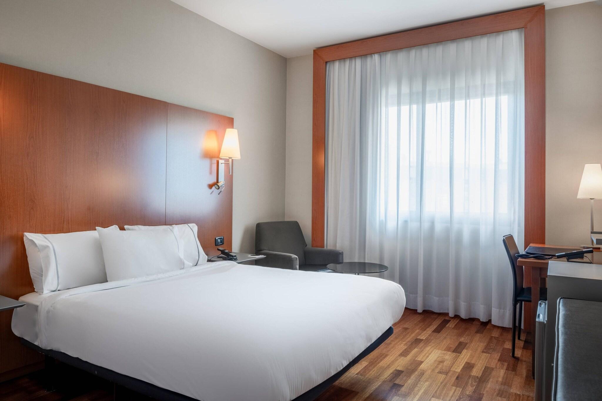 Double Queen Size Bed