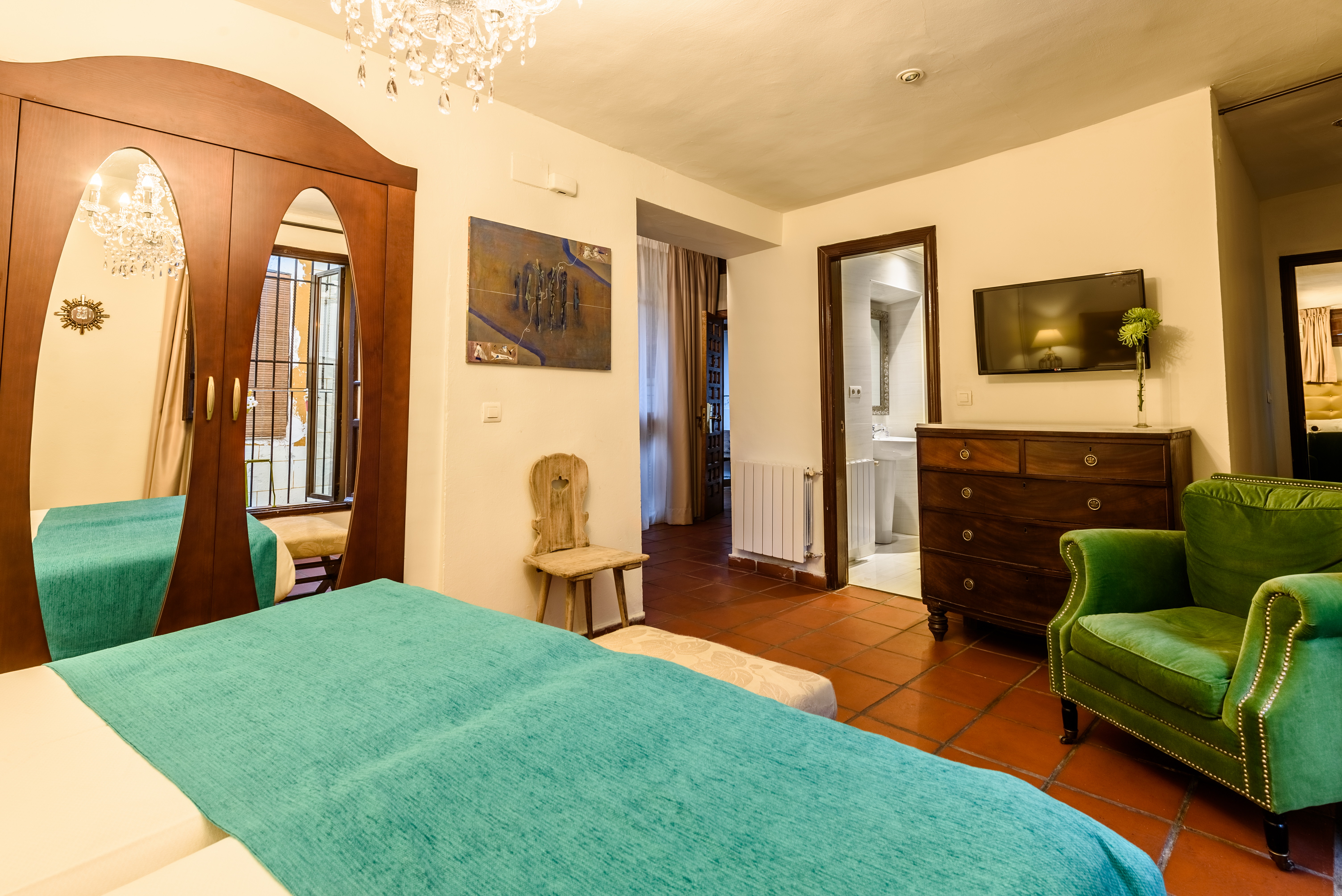 Double or Twin Standard