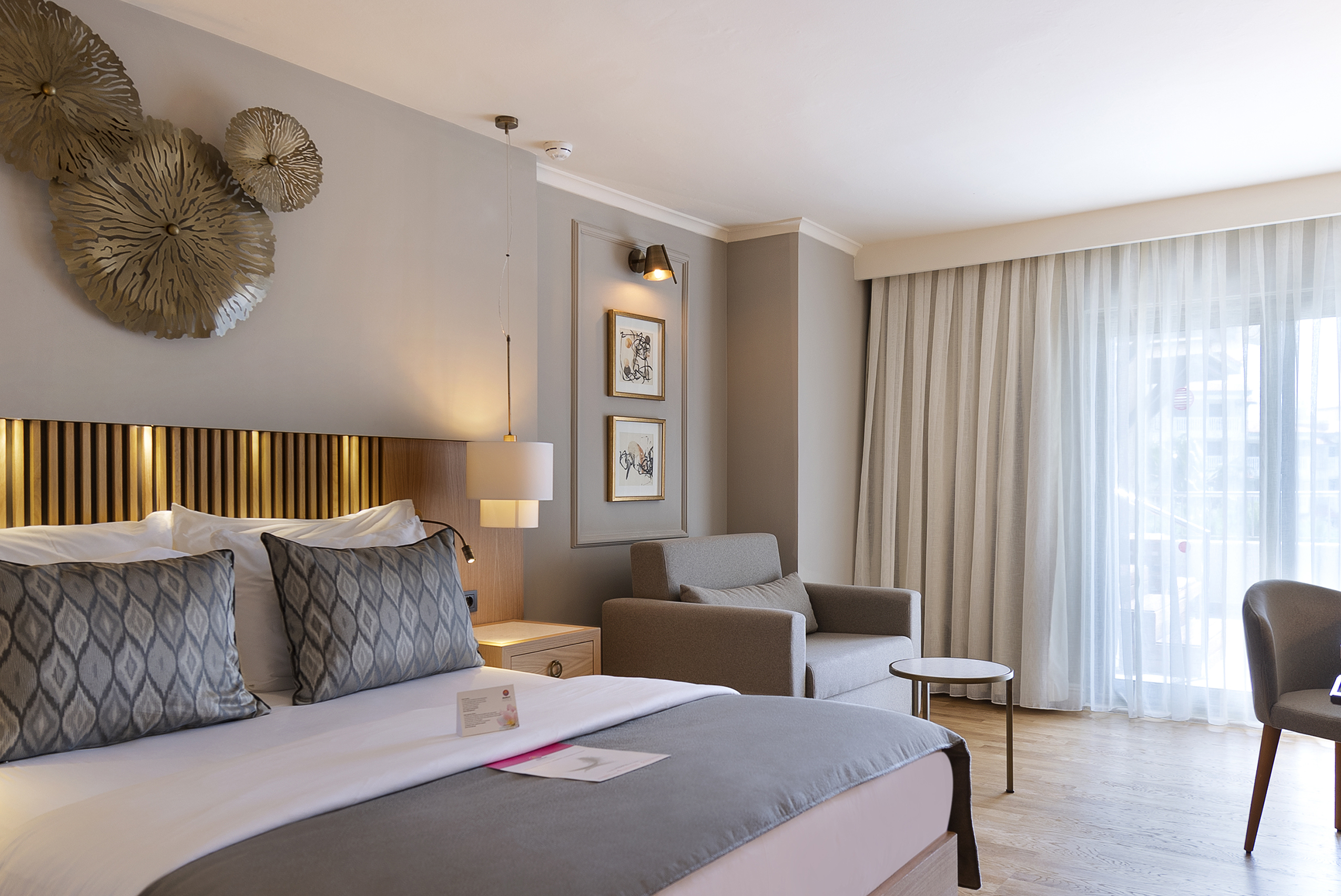 Double Deluxe Side Sea View