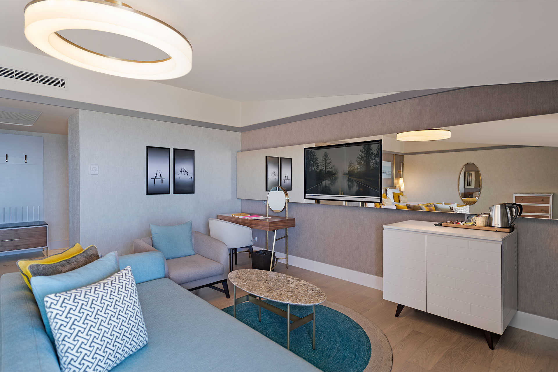 Family Room Queen Size Bed