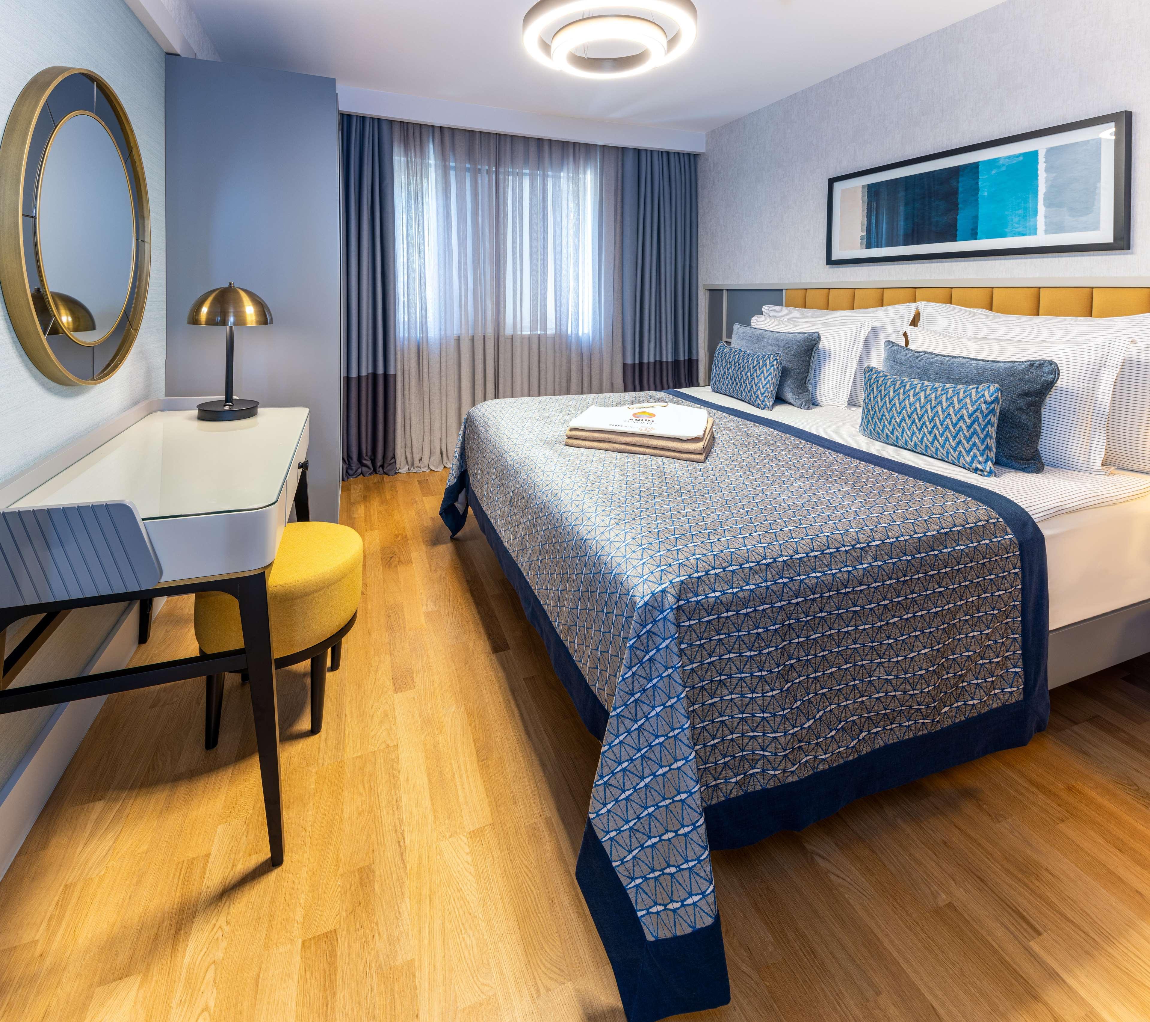 Double Superior Side Sea View