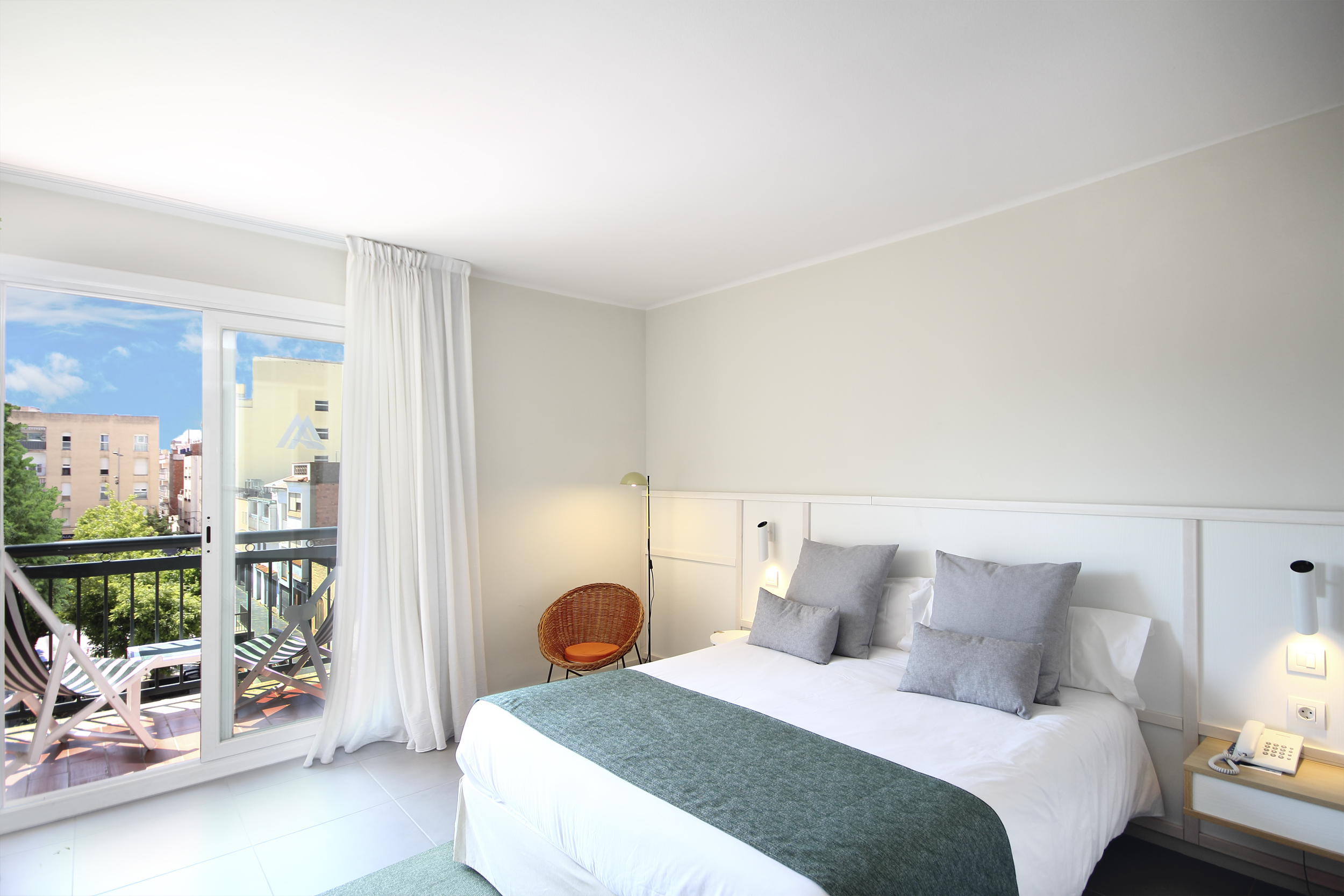 Double Single Premium