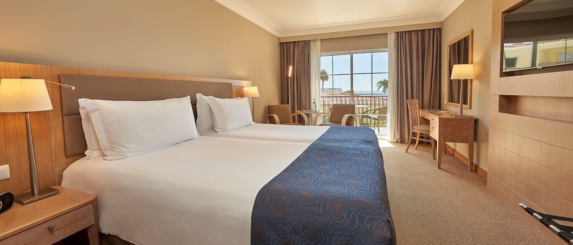 Studio Side Sea View