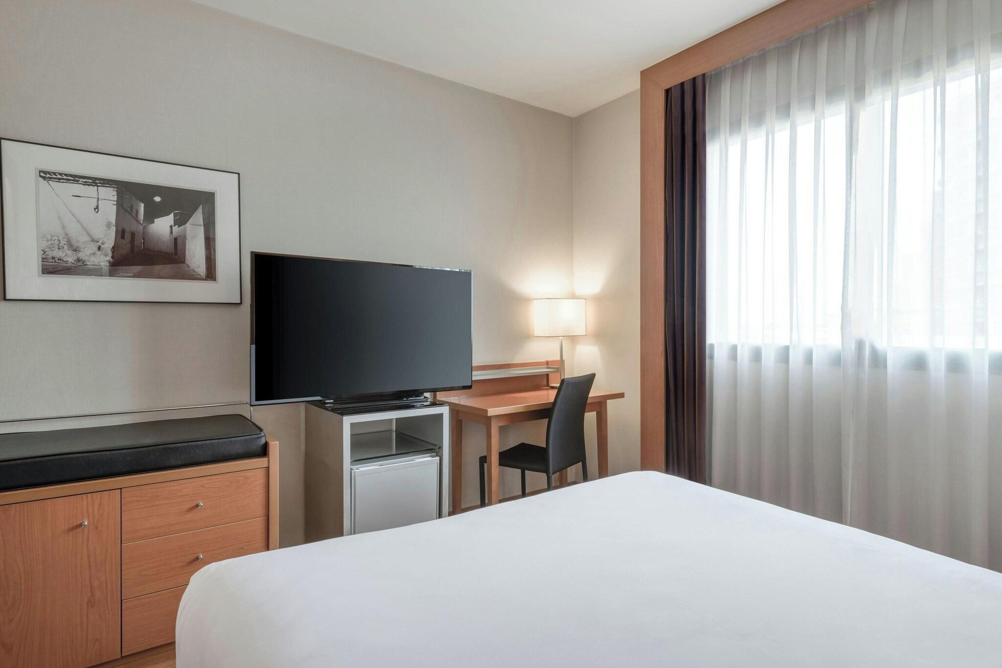 Double Queen Size Bed