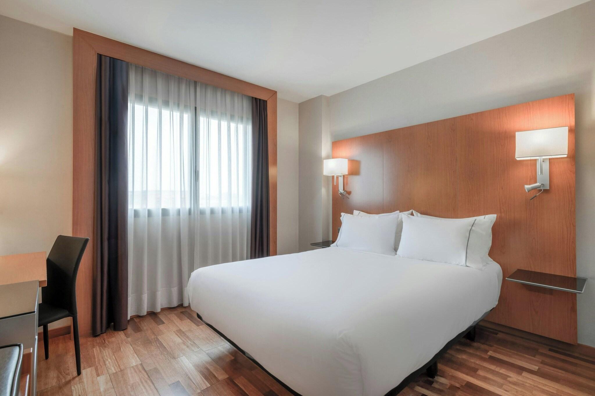 Double Queen Size Bed