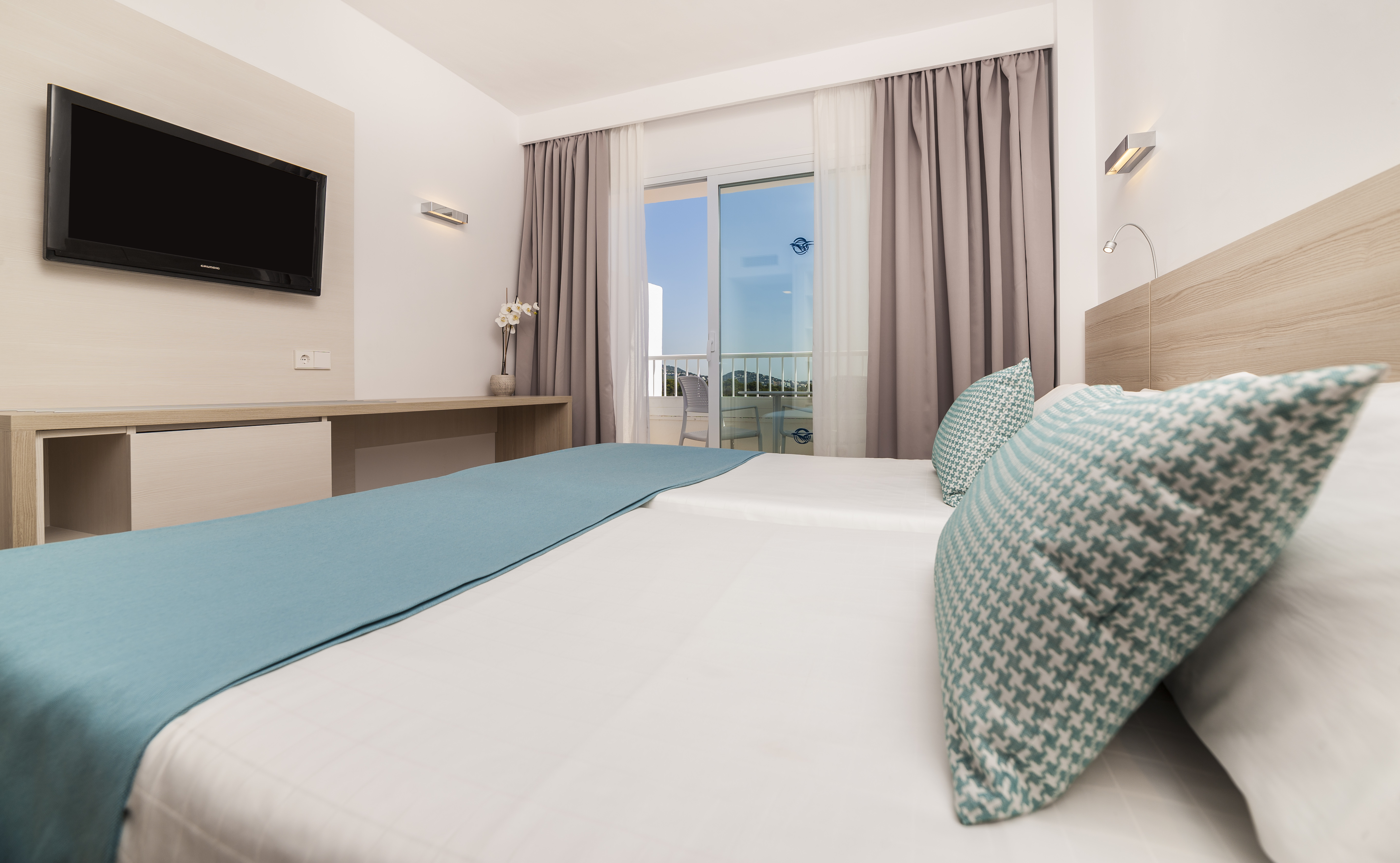 Double or Twin Sea View