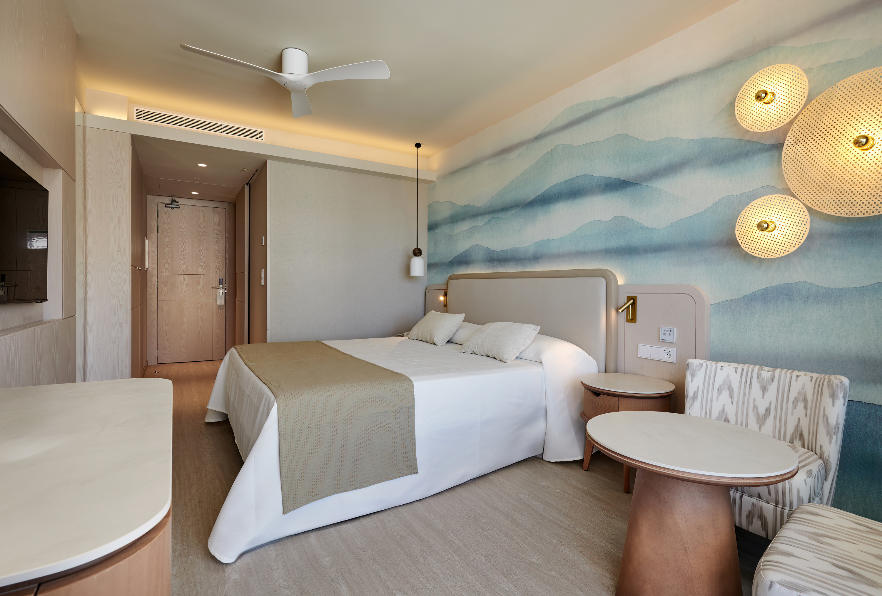 Double or Twin Side Sea View