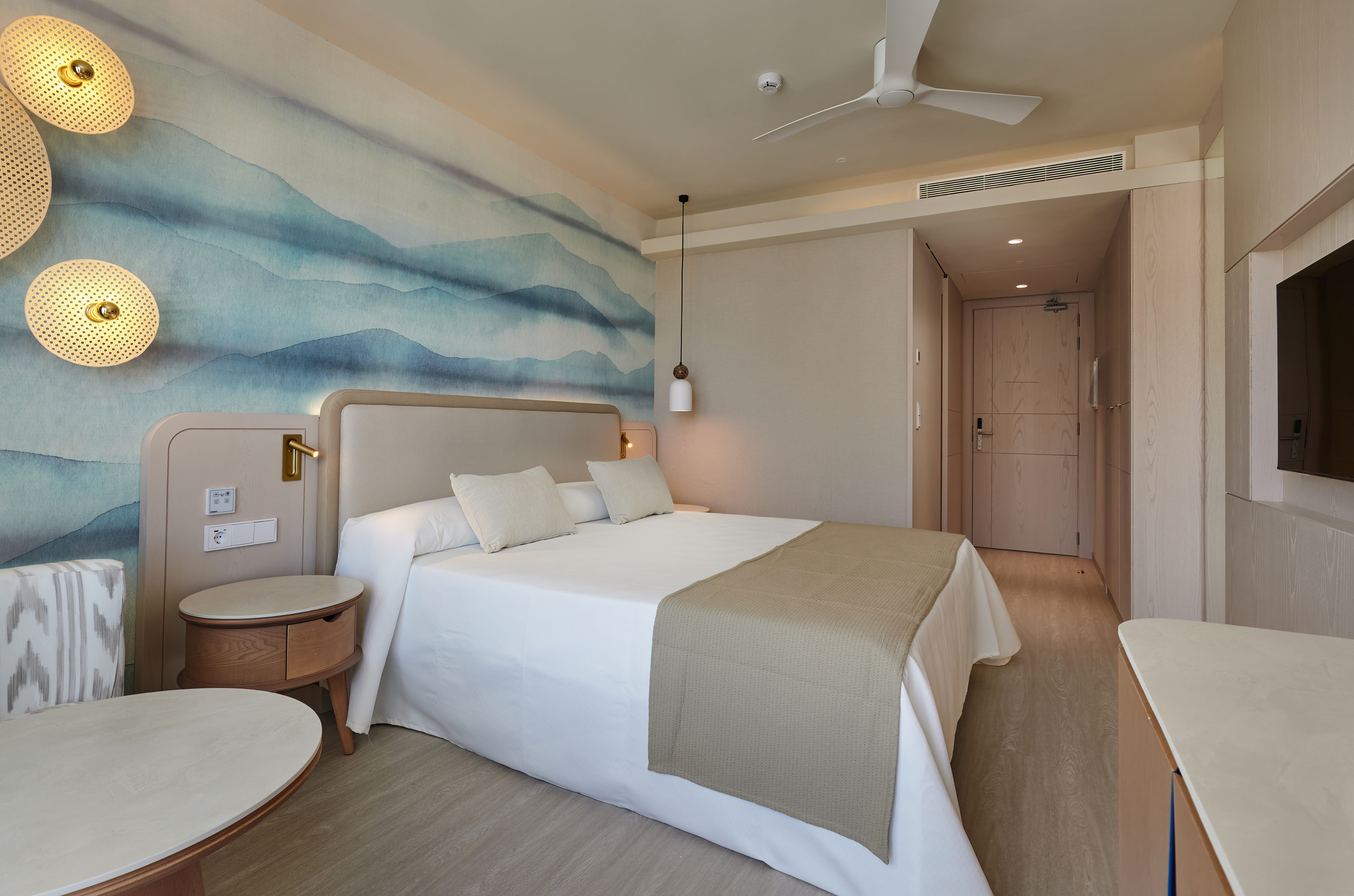 Double or Twin Side Sea View