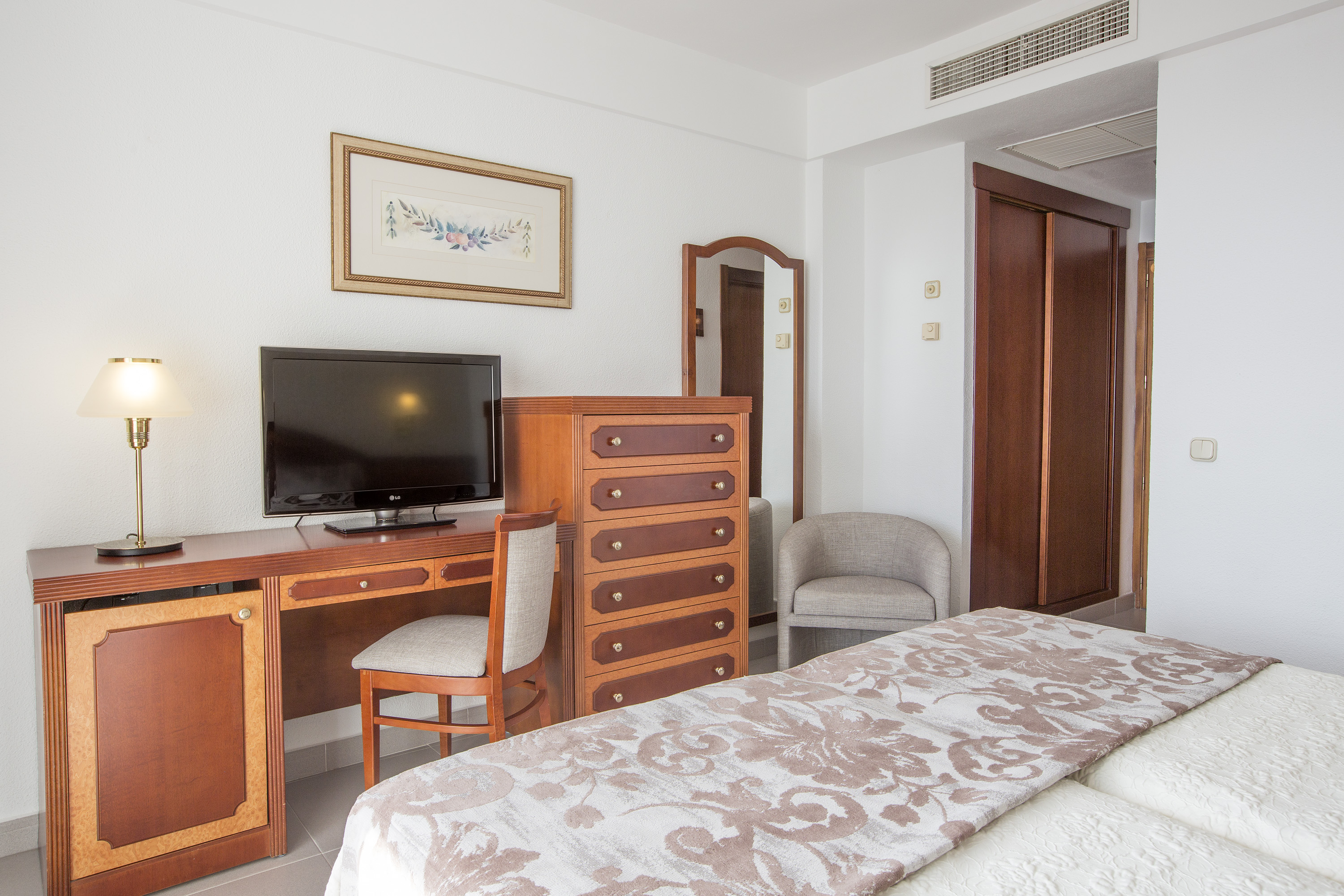 Double or Twin Standard