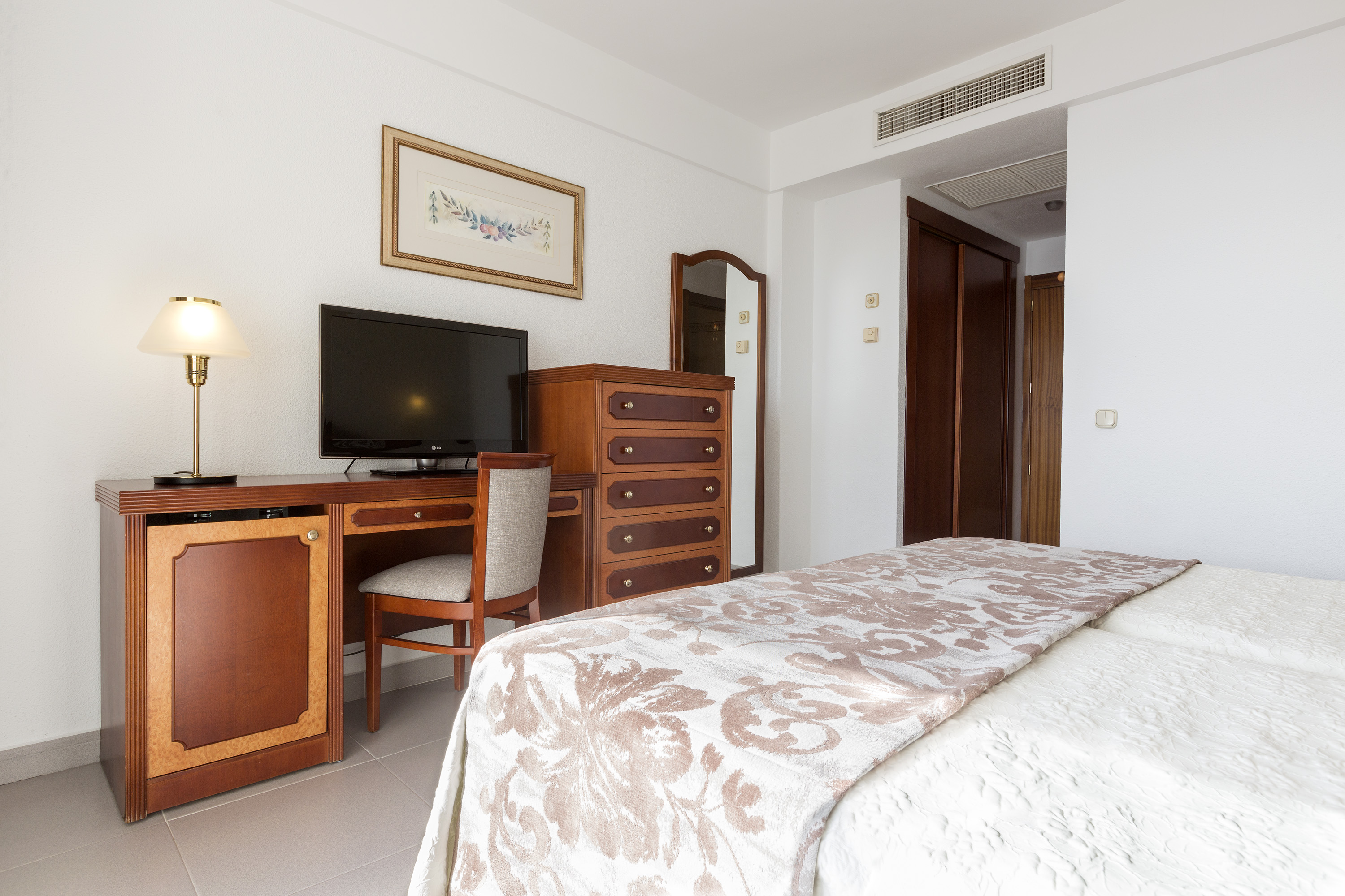 Double or Twin Standard