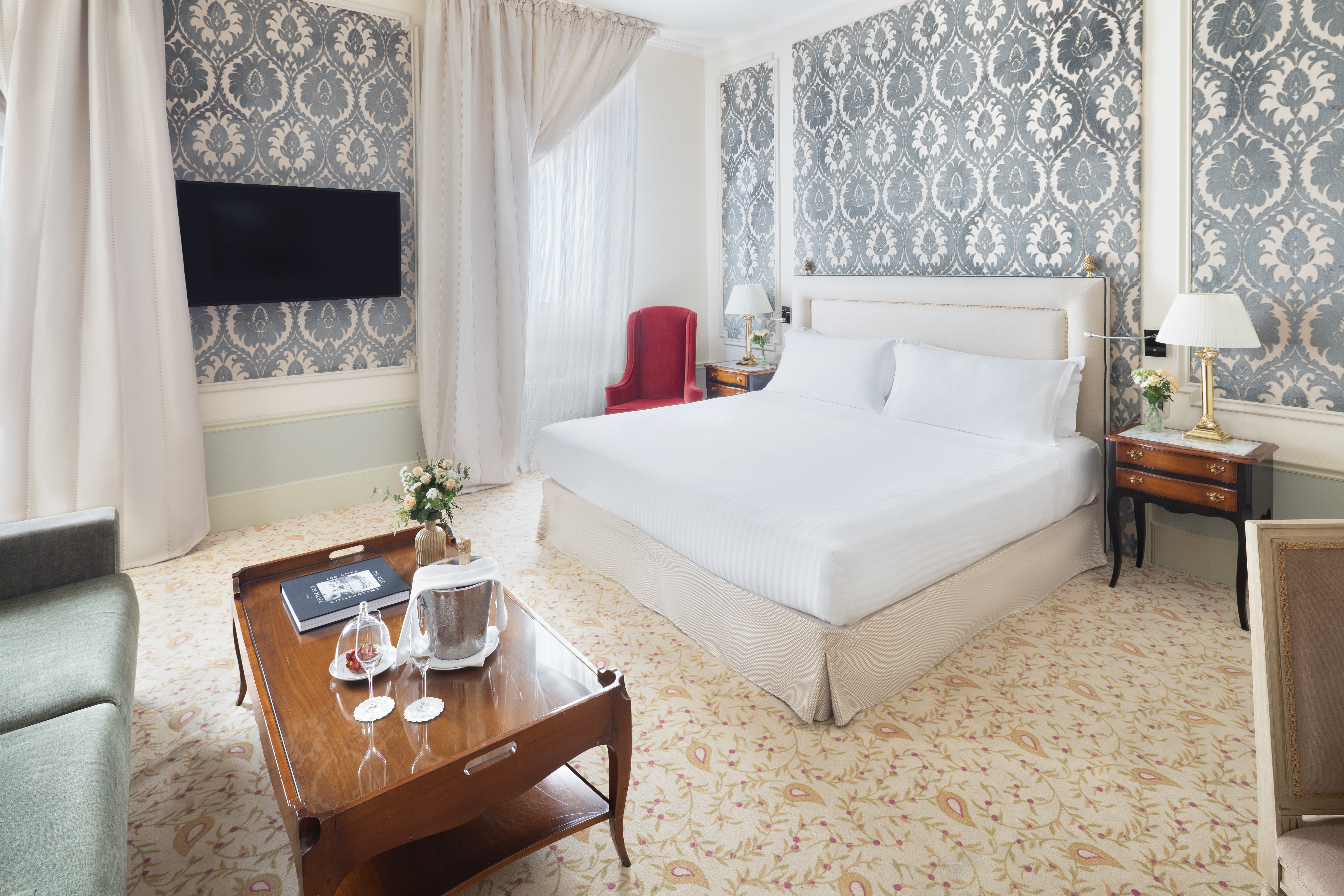 Family Room Capacity 7