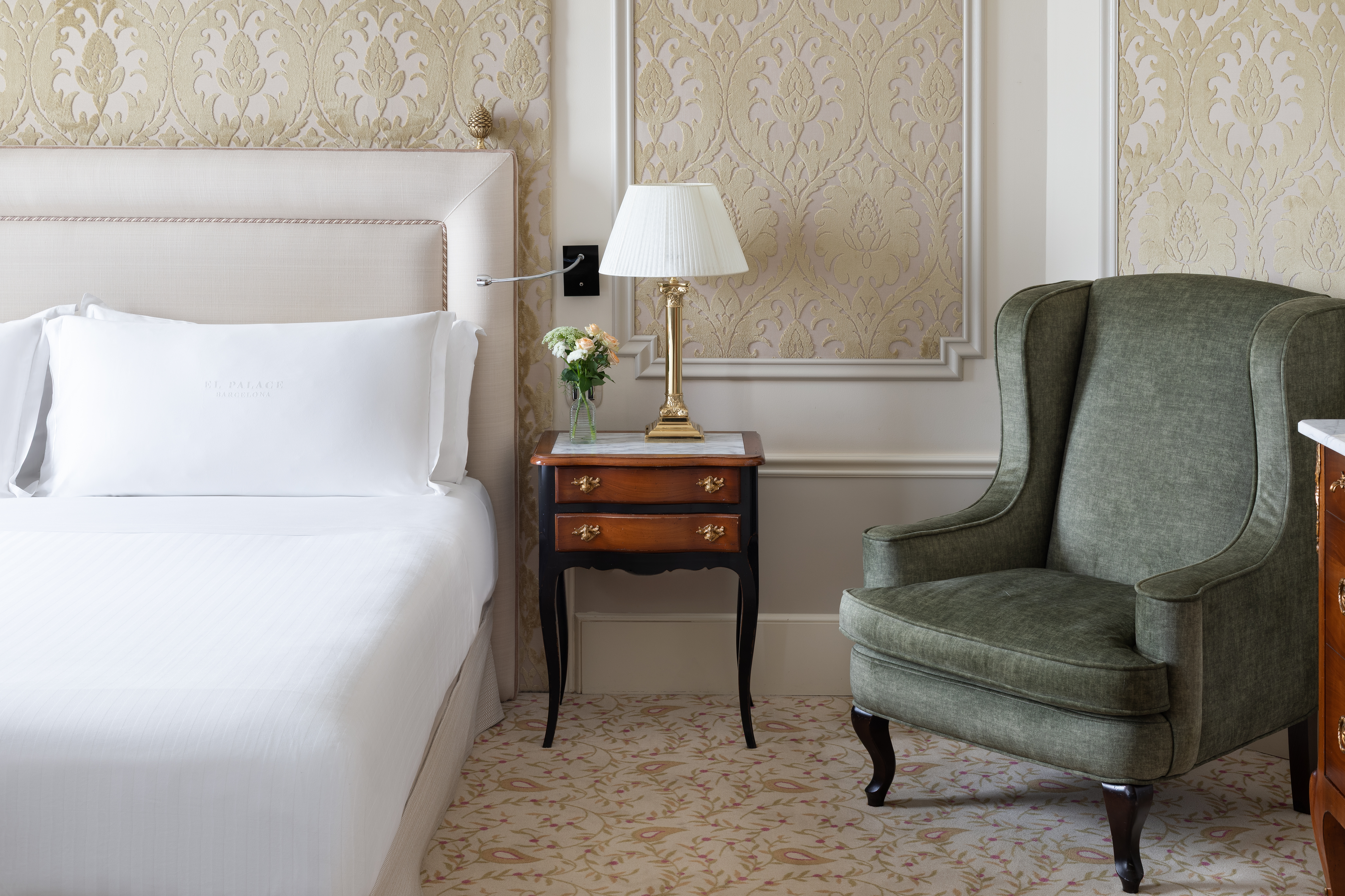 Family Room Capacity 7