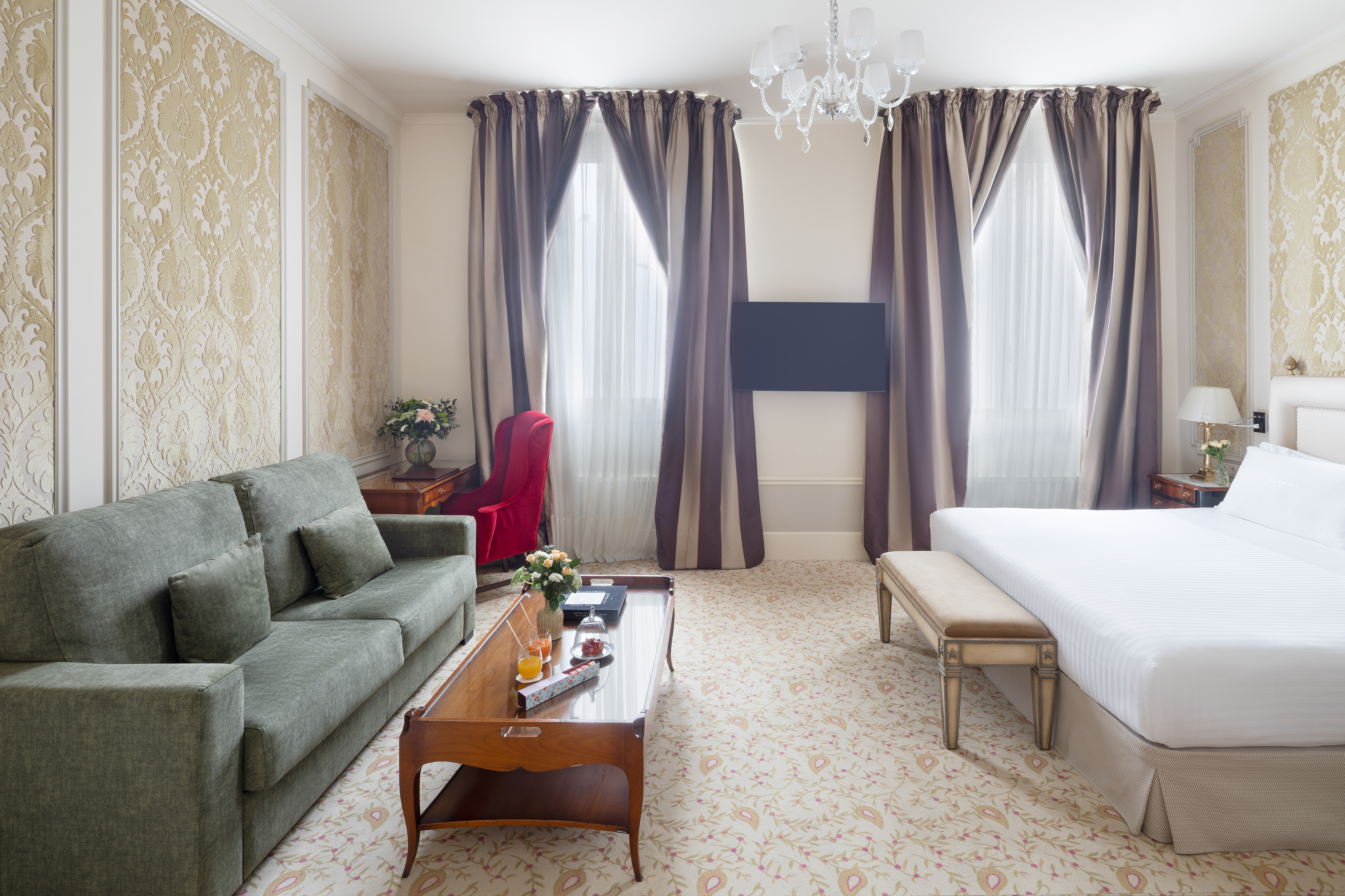 Family Room Capacity 7