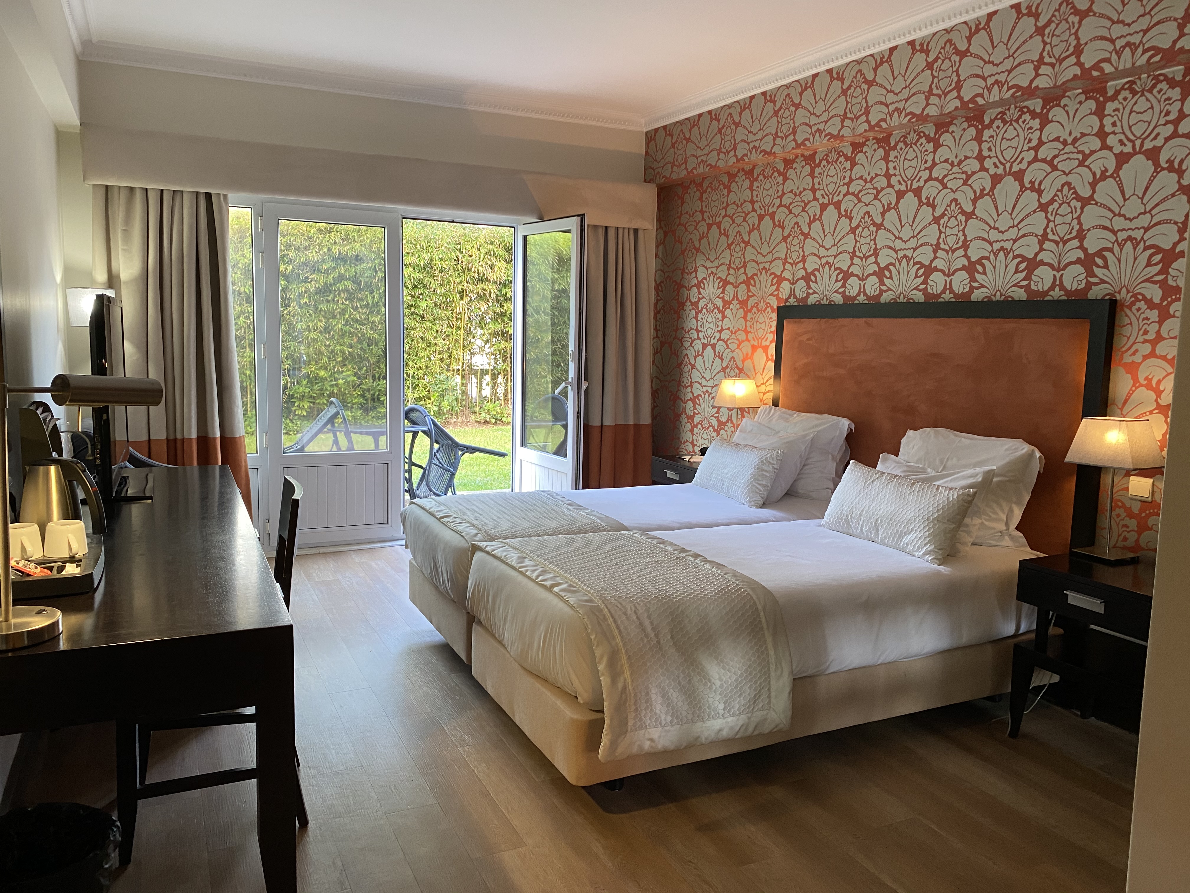 Double or Twin Standard