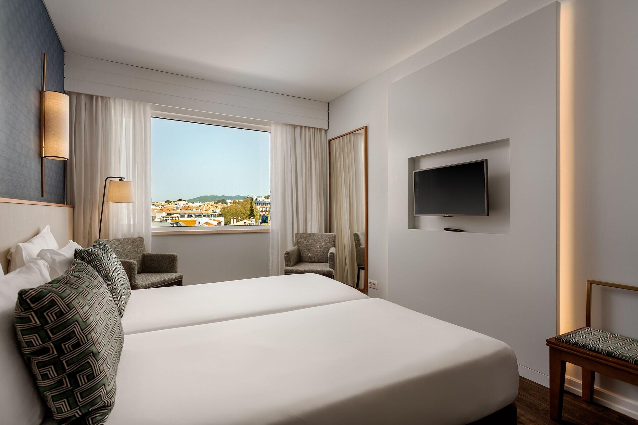 Twin Superior City View