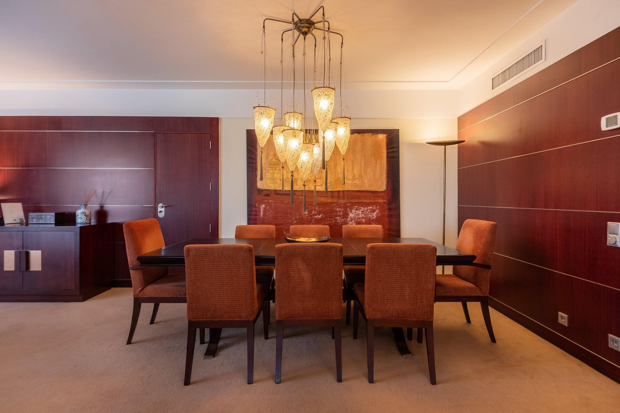 Suite Queen Size Bed