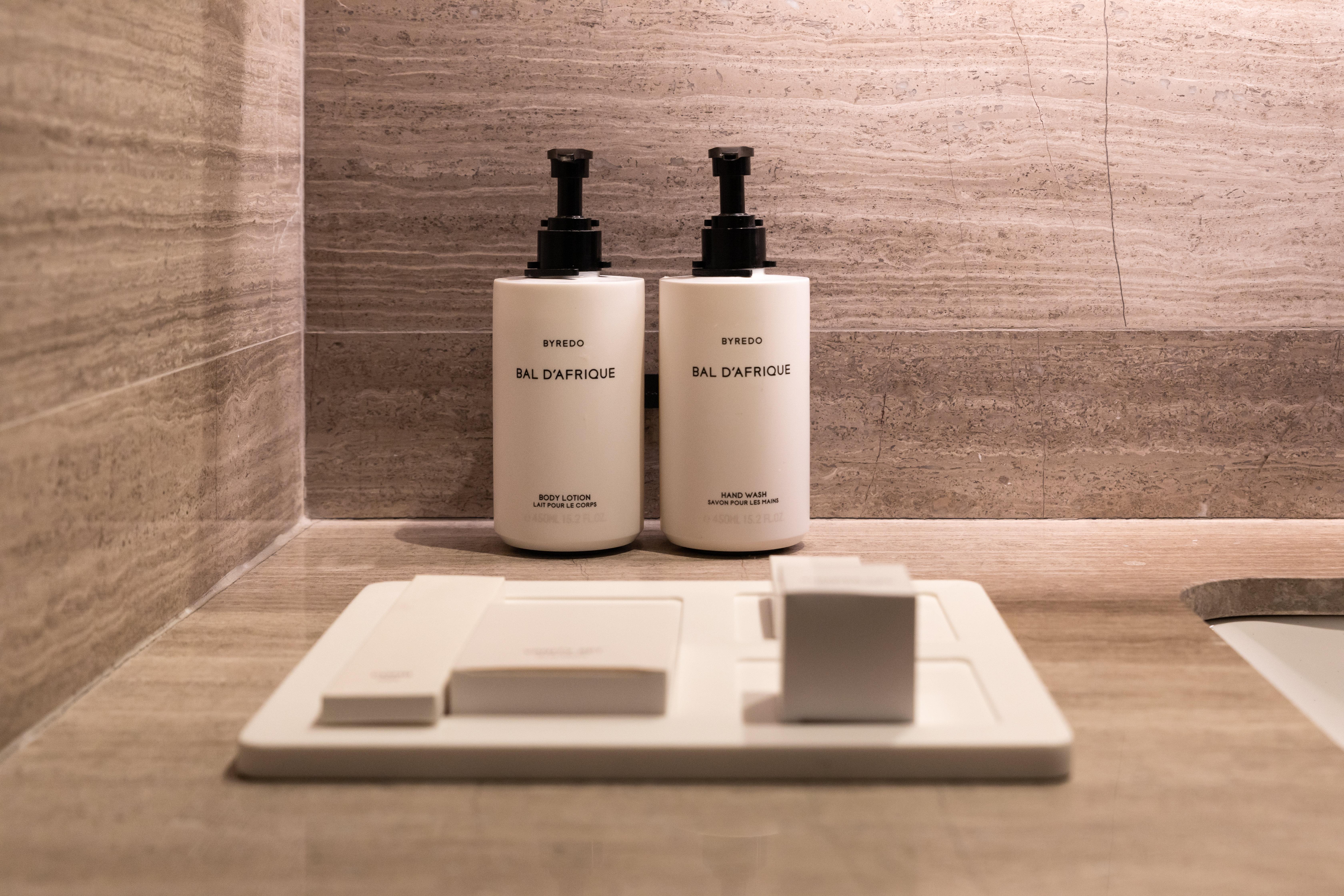 Double Classic Queen Bed