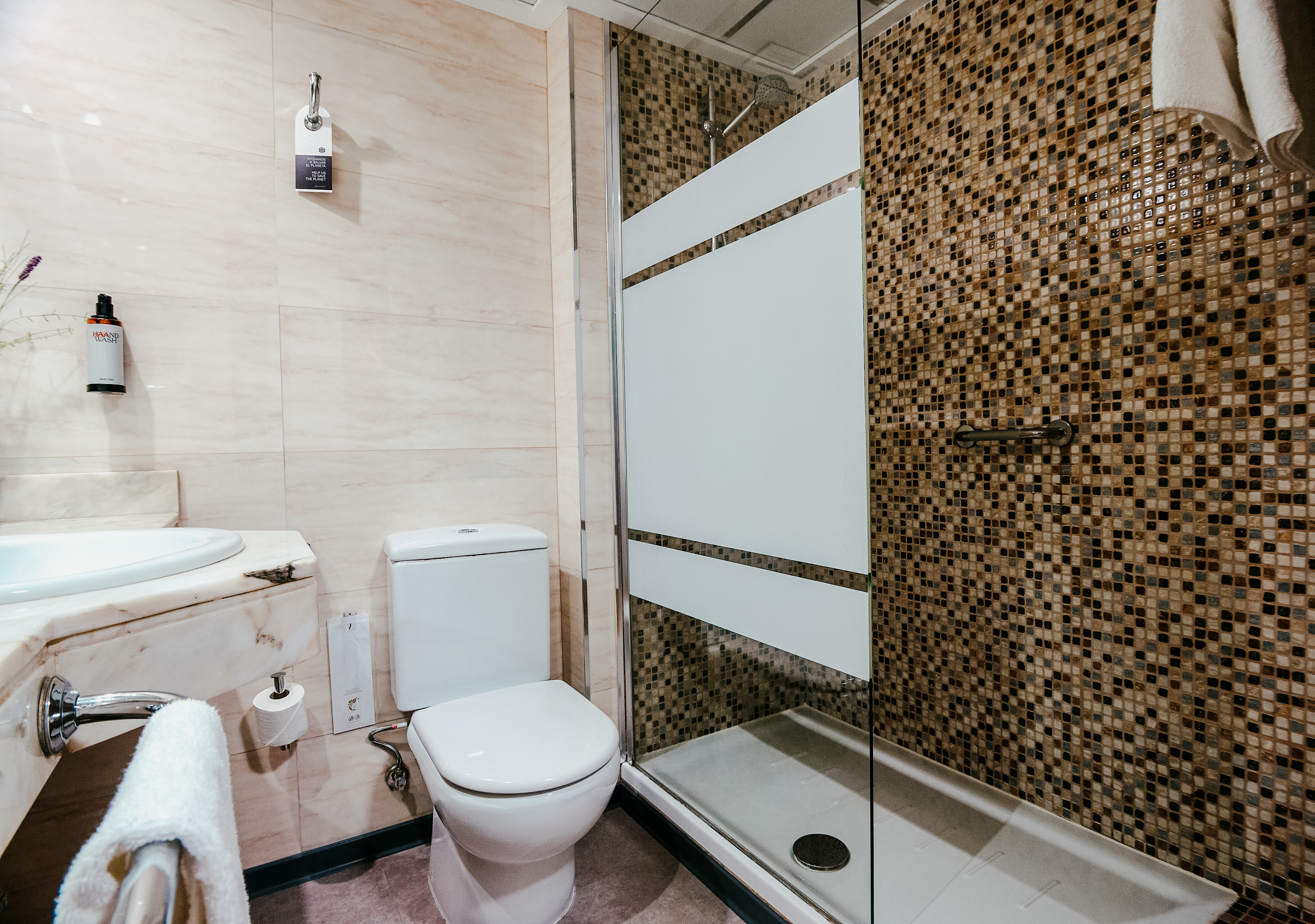 Double Queen Size Bed