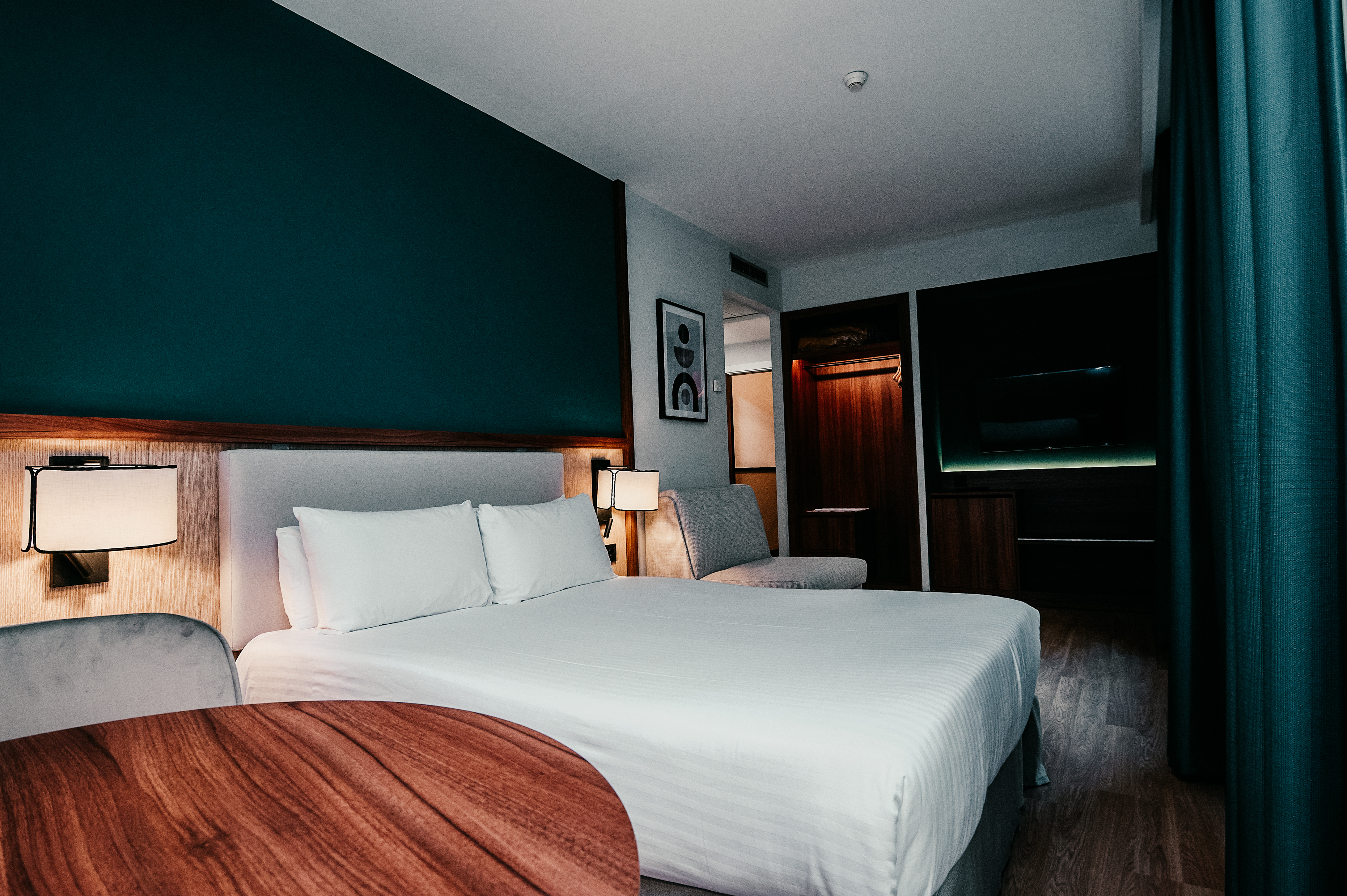 Double Queen Size Bed