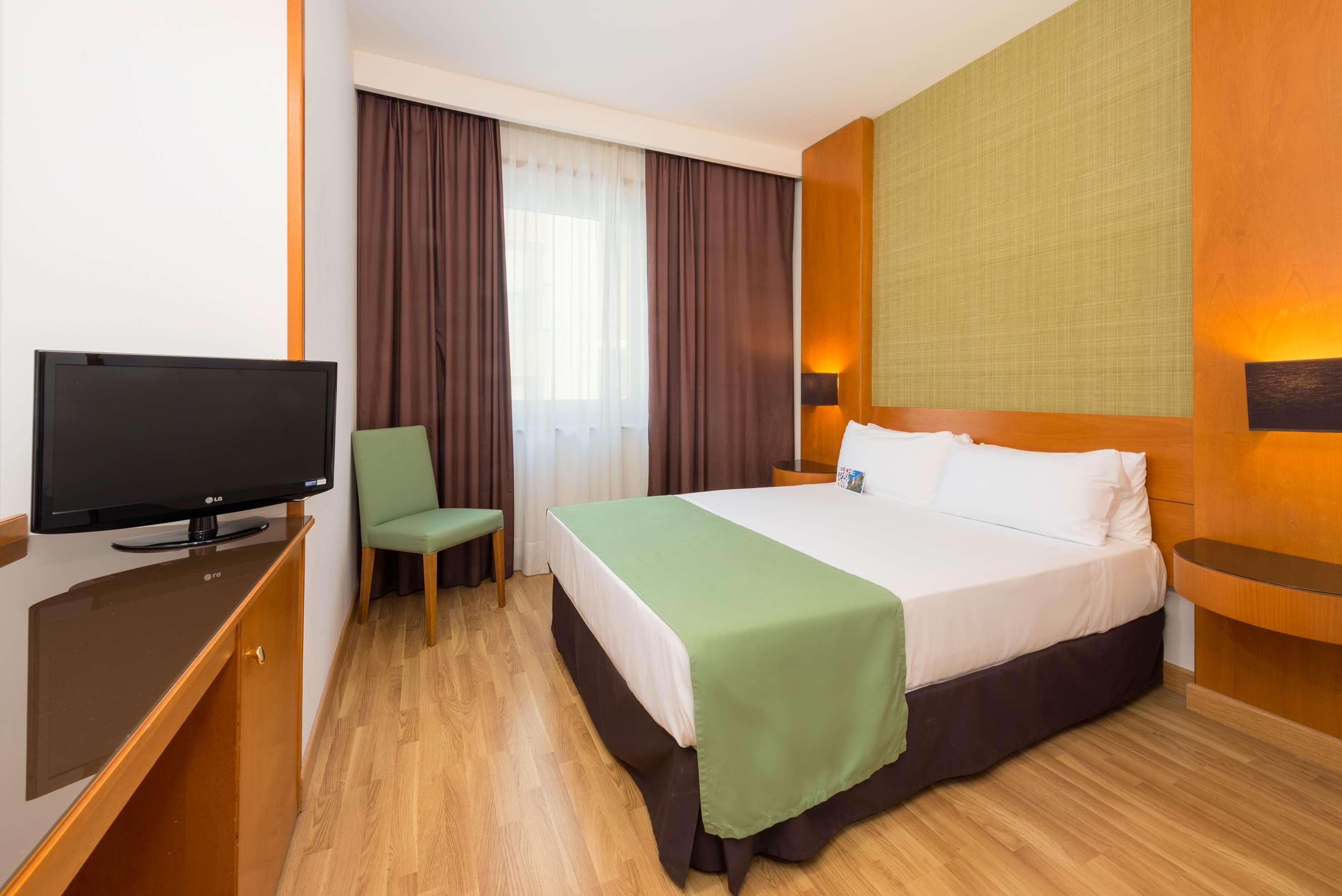 Double Queen Size Bed